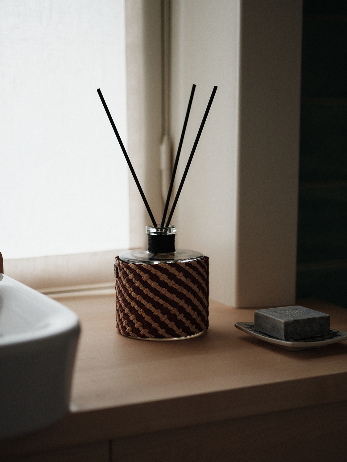 Fragrance Diffuser - Raphia Cuir Assia Rose Oud - Cigale & Fourmi