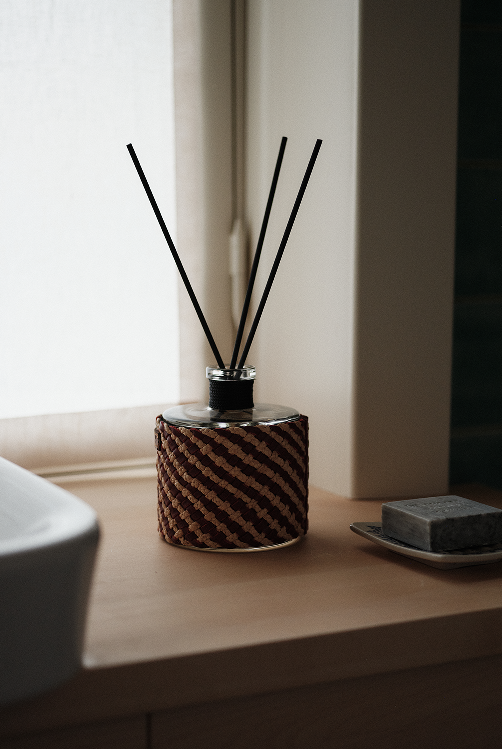 Fragrance Diffuser - Raphia Cuir Assia Rose Oud - Cigale & Fourmi