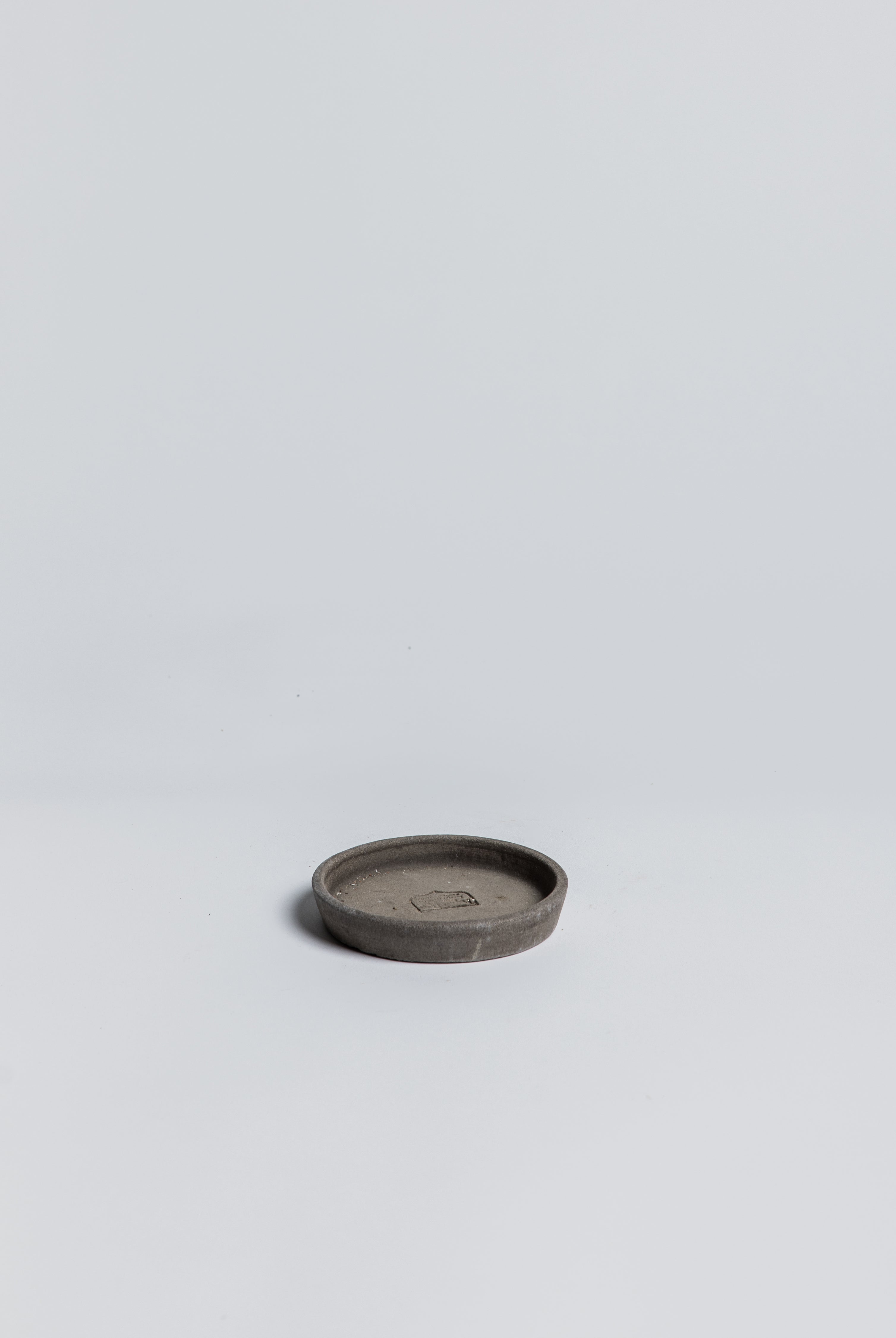 Saucer Liscio - Grigiolava (without rim) - Cigale & Fourmi
