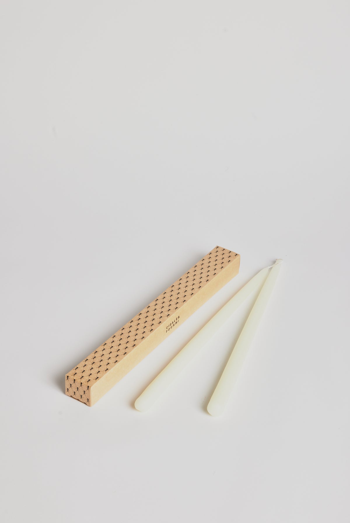 Antique Taper Candle - Natural White - Cigale & Fourmi