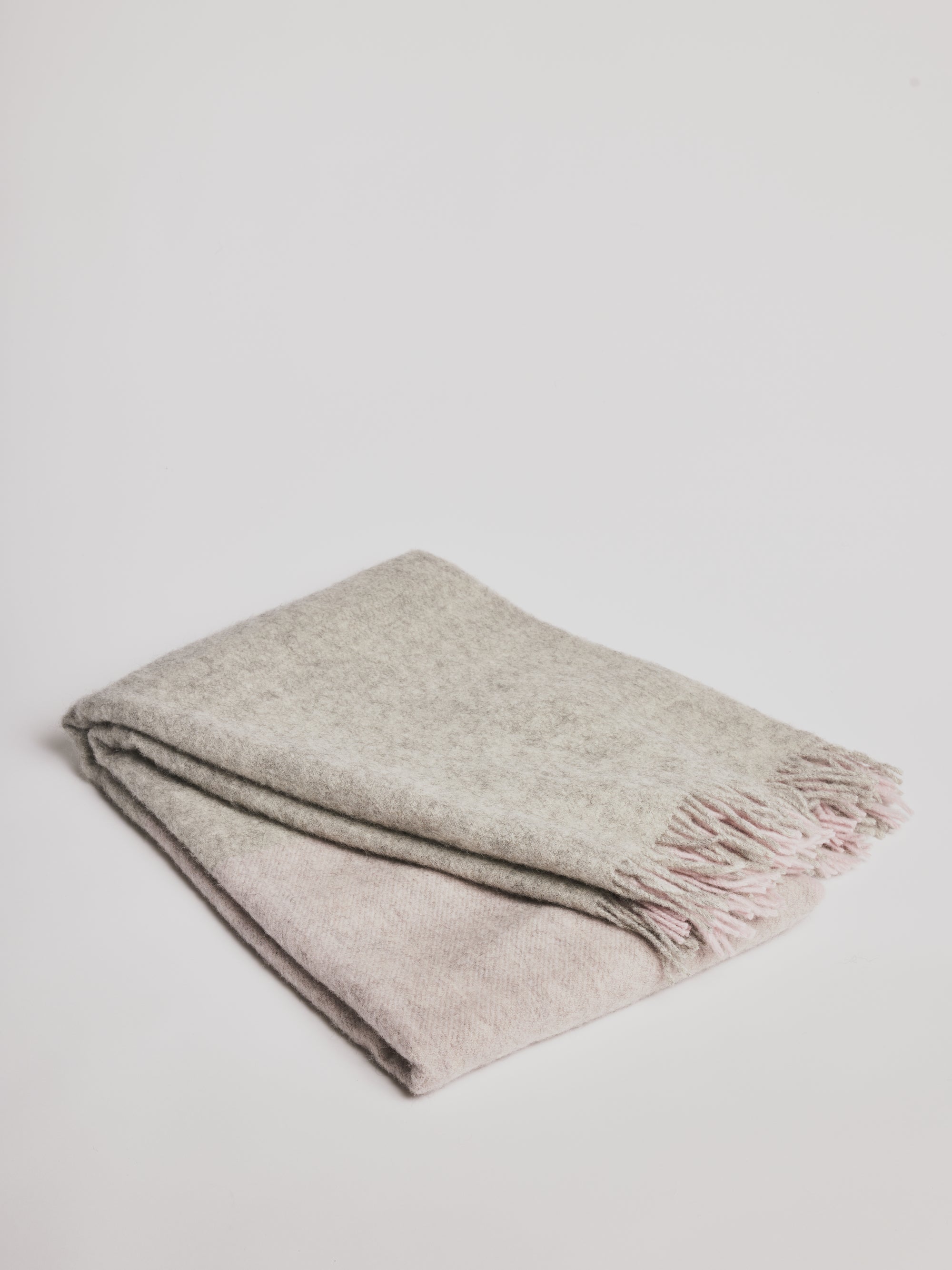 Drejo Blanket /Throw - Light Grey and Rosa - Cigale &amp;  Fourmi