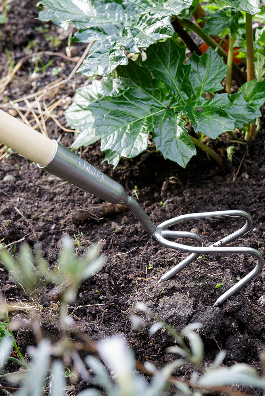 Long Handled Claw Cultivator