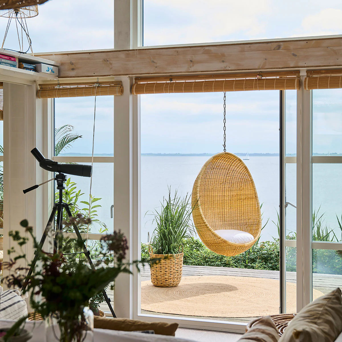 Hanging Egg Chair Outdoor - with White Cushion - Cigale & Fourmi