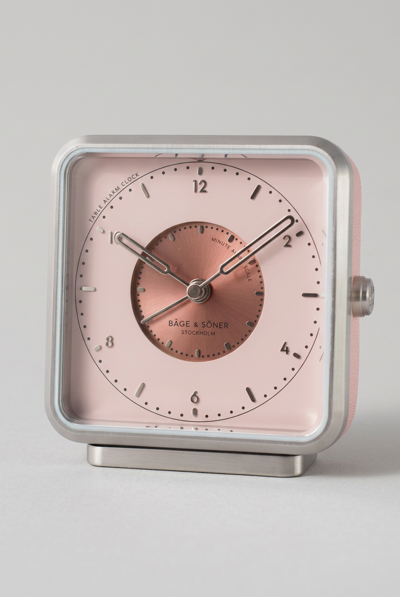 alarm-clock-magnolia-memories