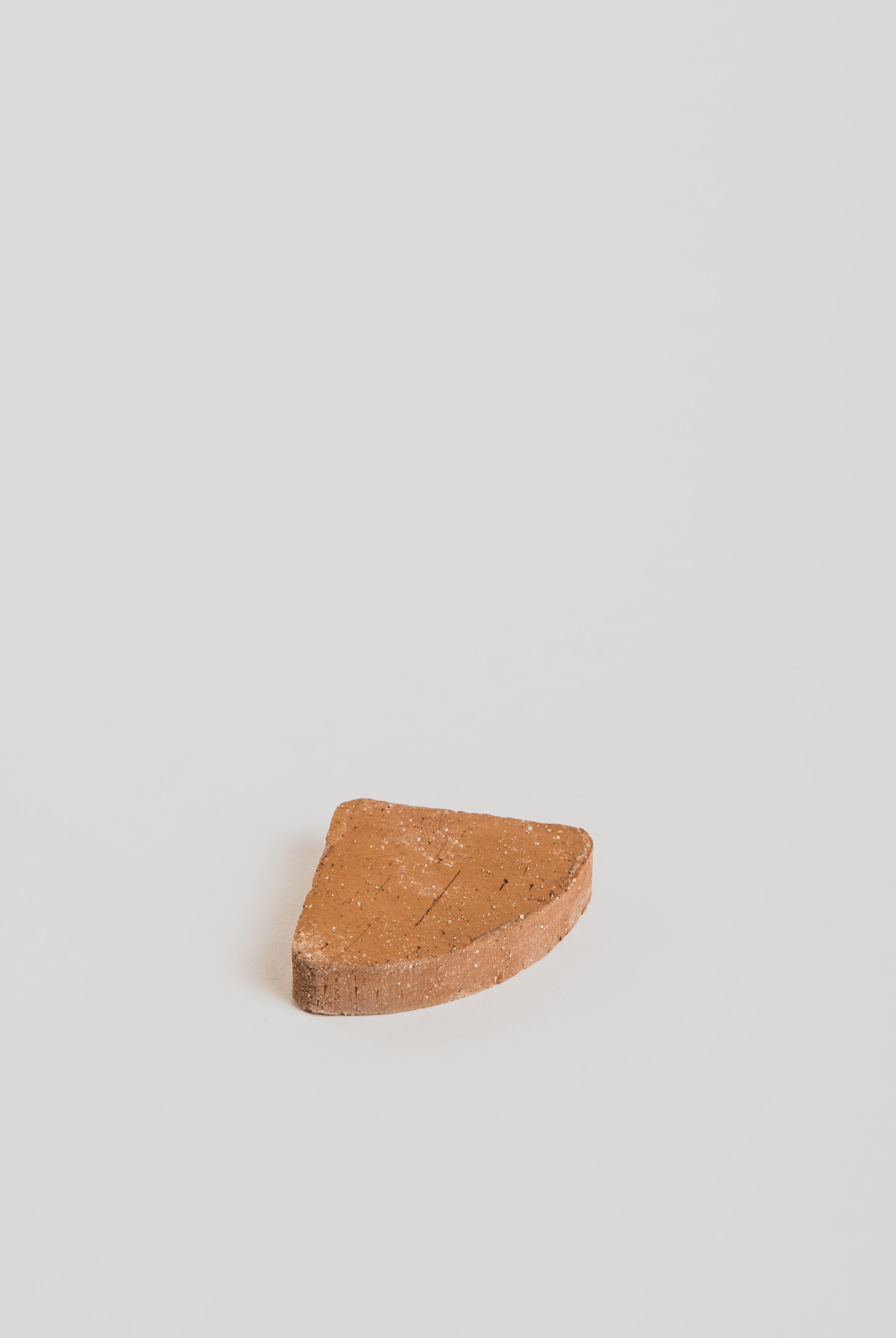 Triangle Foot - Small Terracotta (Bergs Potter) - Cigale & Fourmi