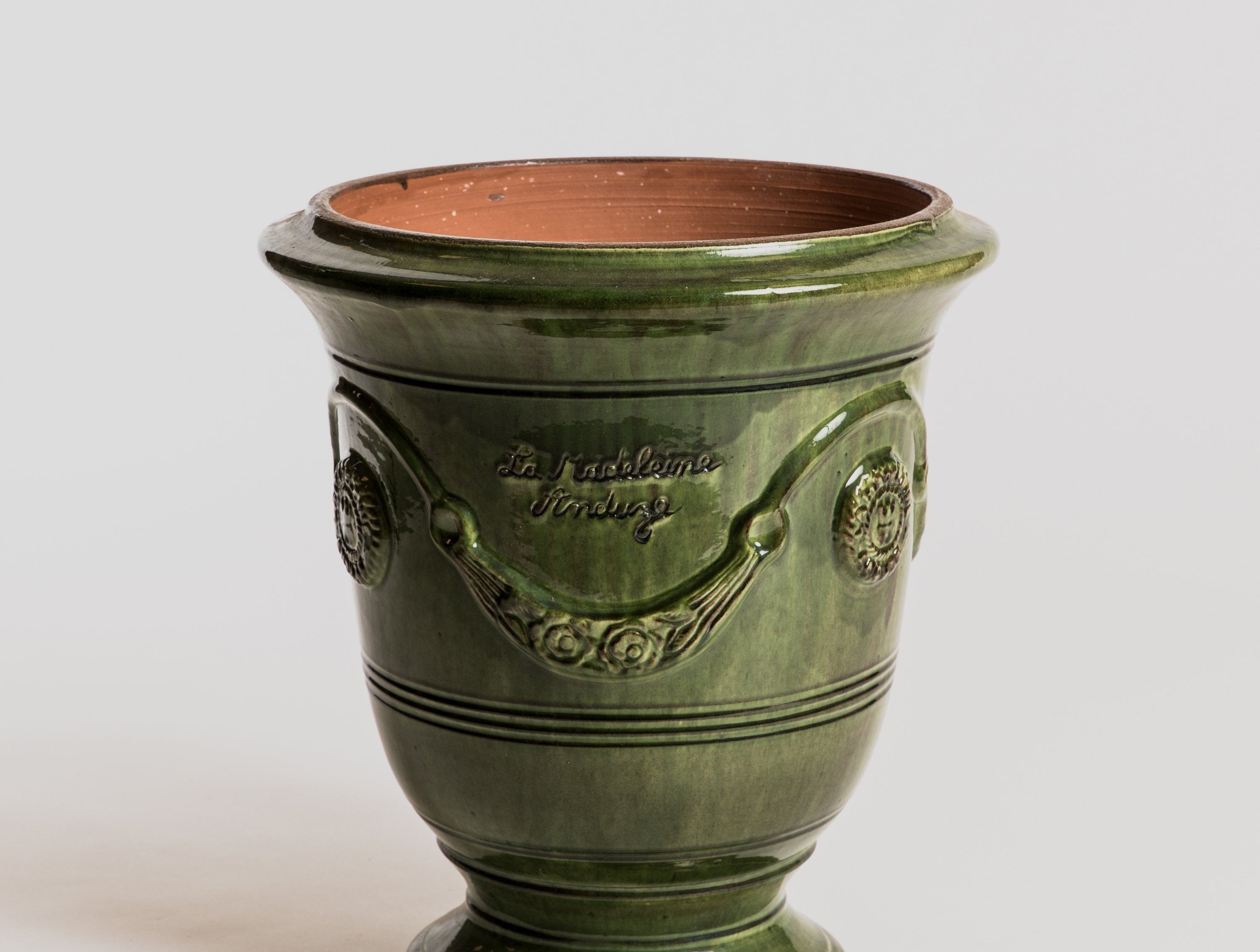 Anduze - Green Pottery Poterie de la Madeleine