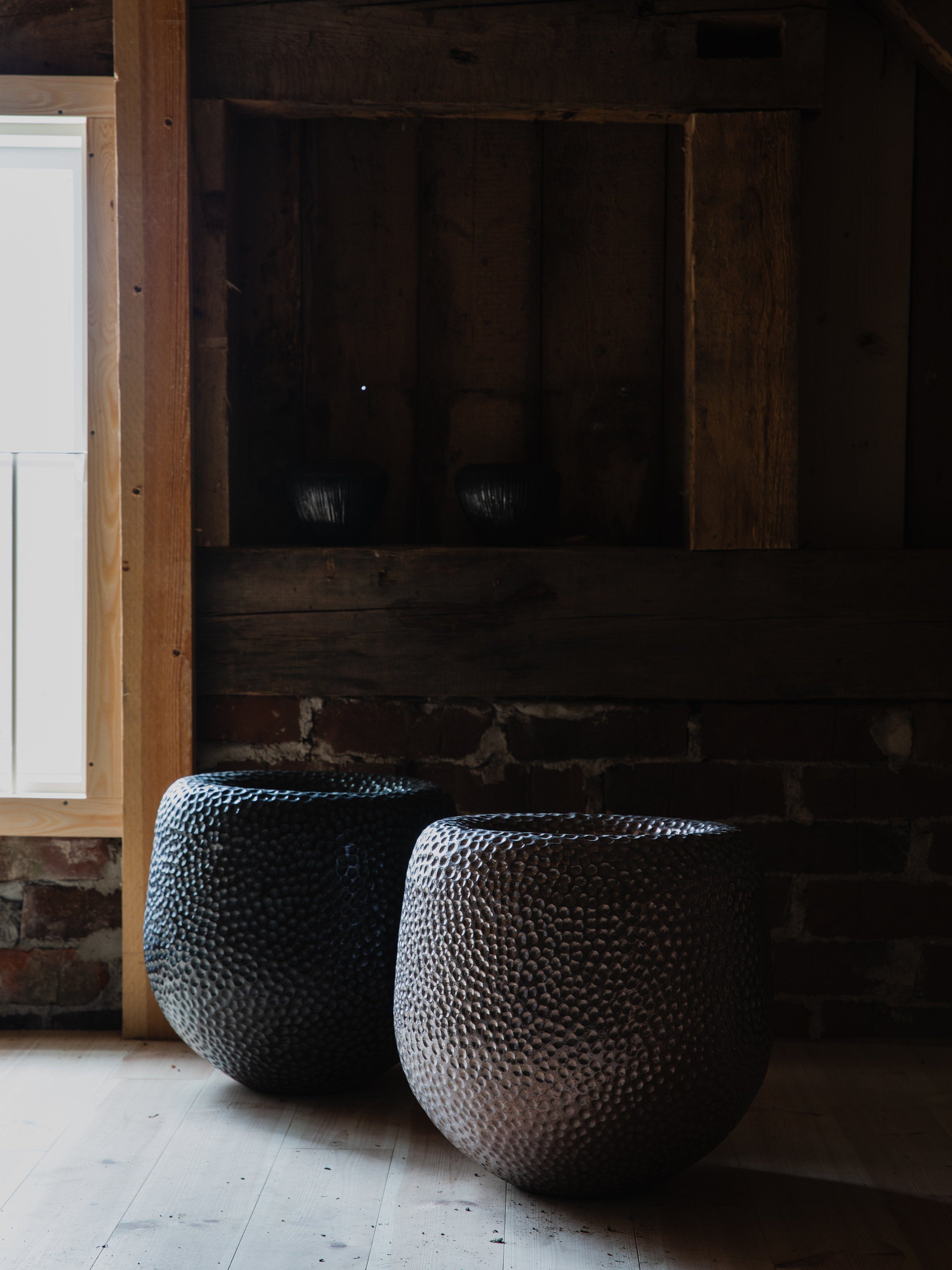 Batur - Silver Metallic Pottery Domani