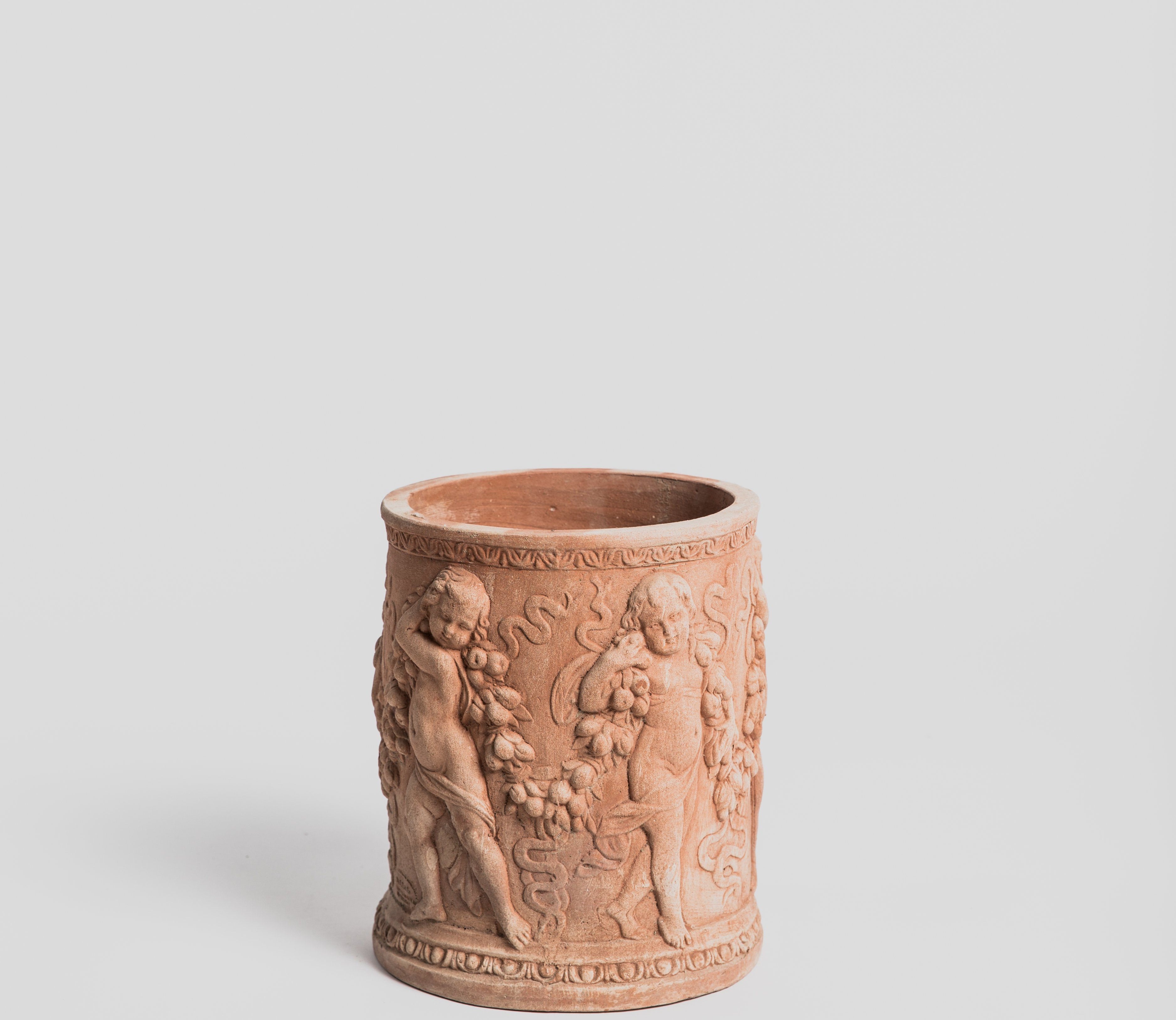 Cilindro con Putti D18 x H24 Pot M.I.T.A.L