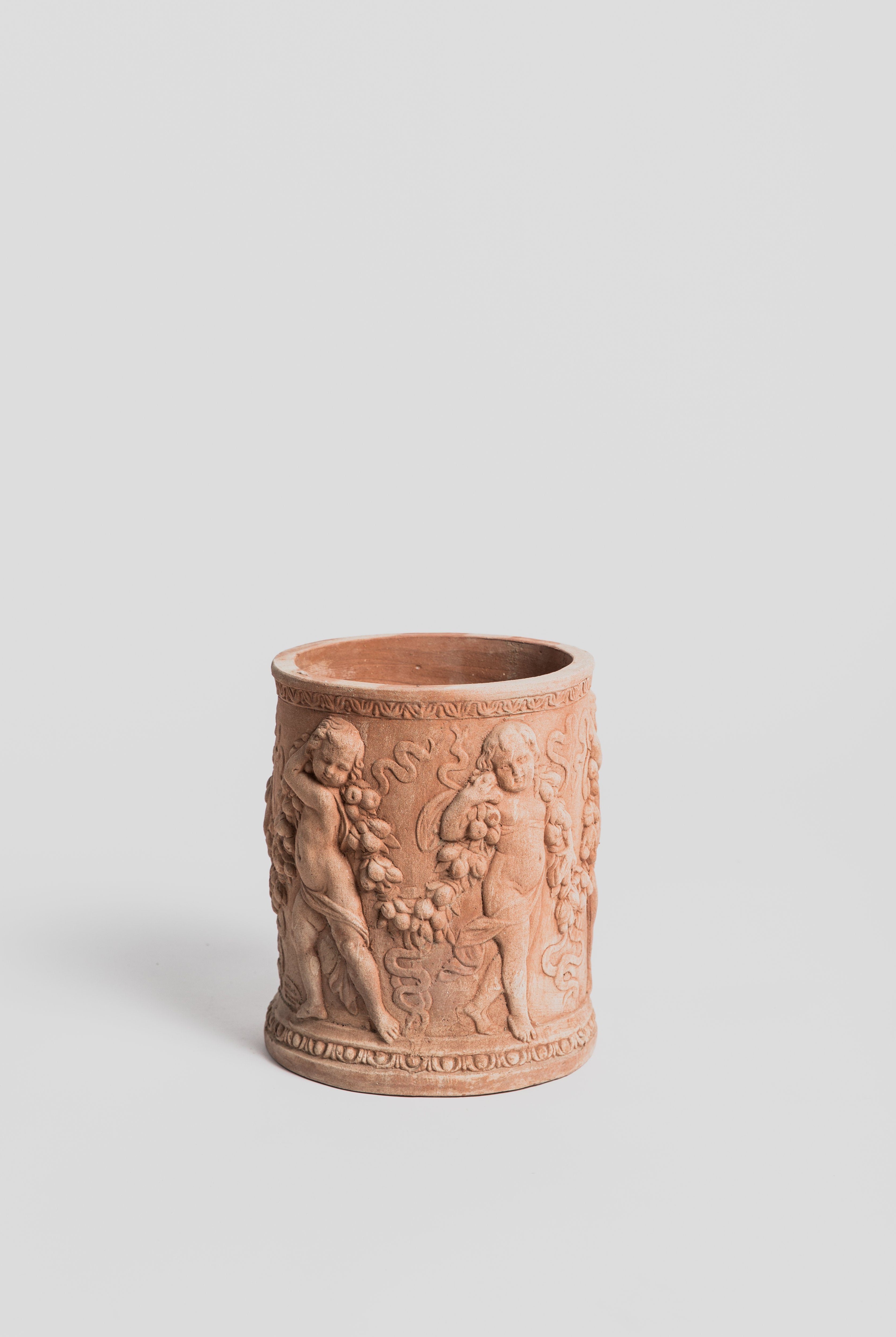 Cilindro con Putti D18 x H24 Pot M.I.T.A.L
