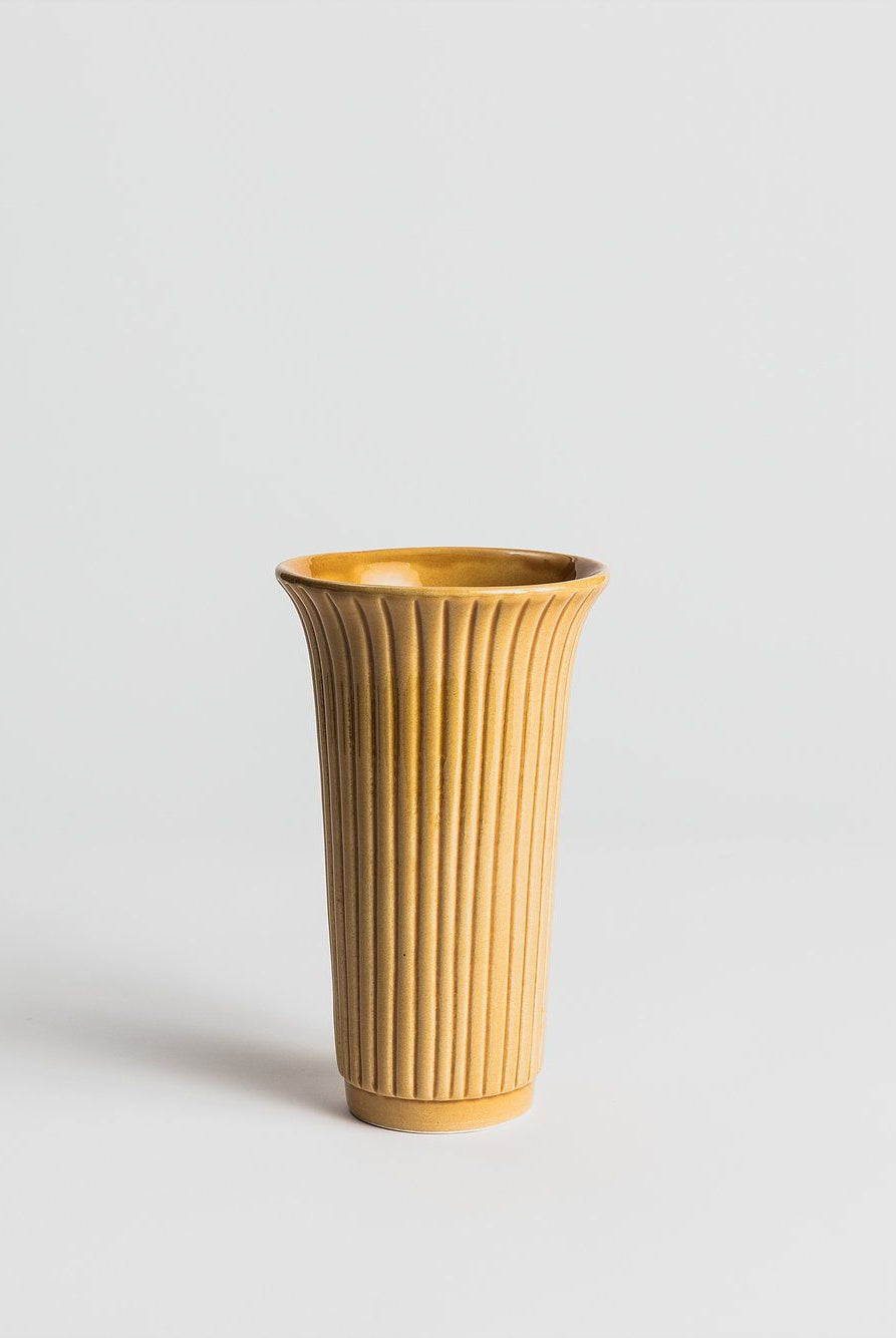 Daisy Vase - Yellow Amber Vase Bergs Potter