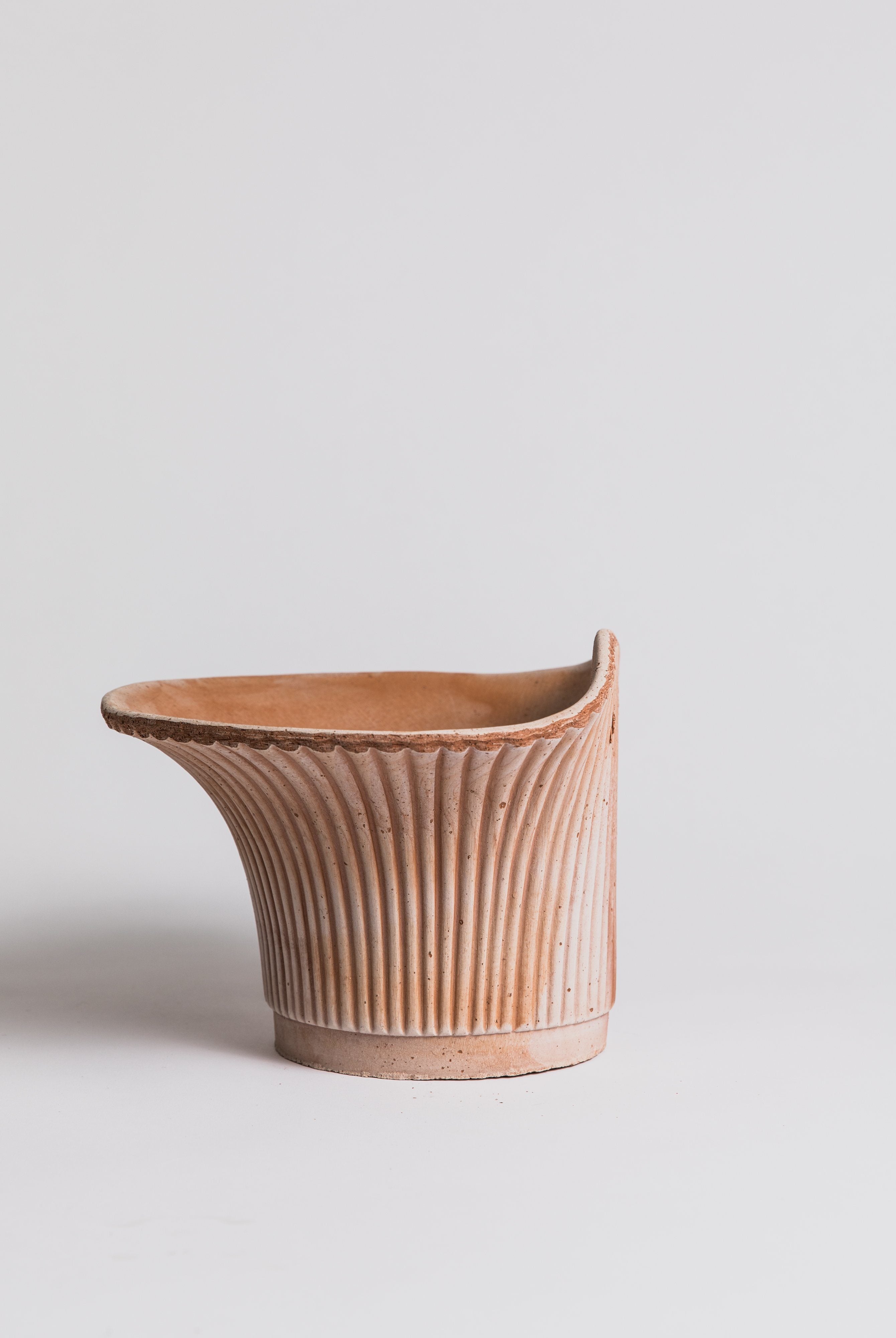 Daisy Wall - Terracotta Vase/Pot Bergs Potter