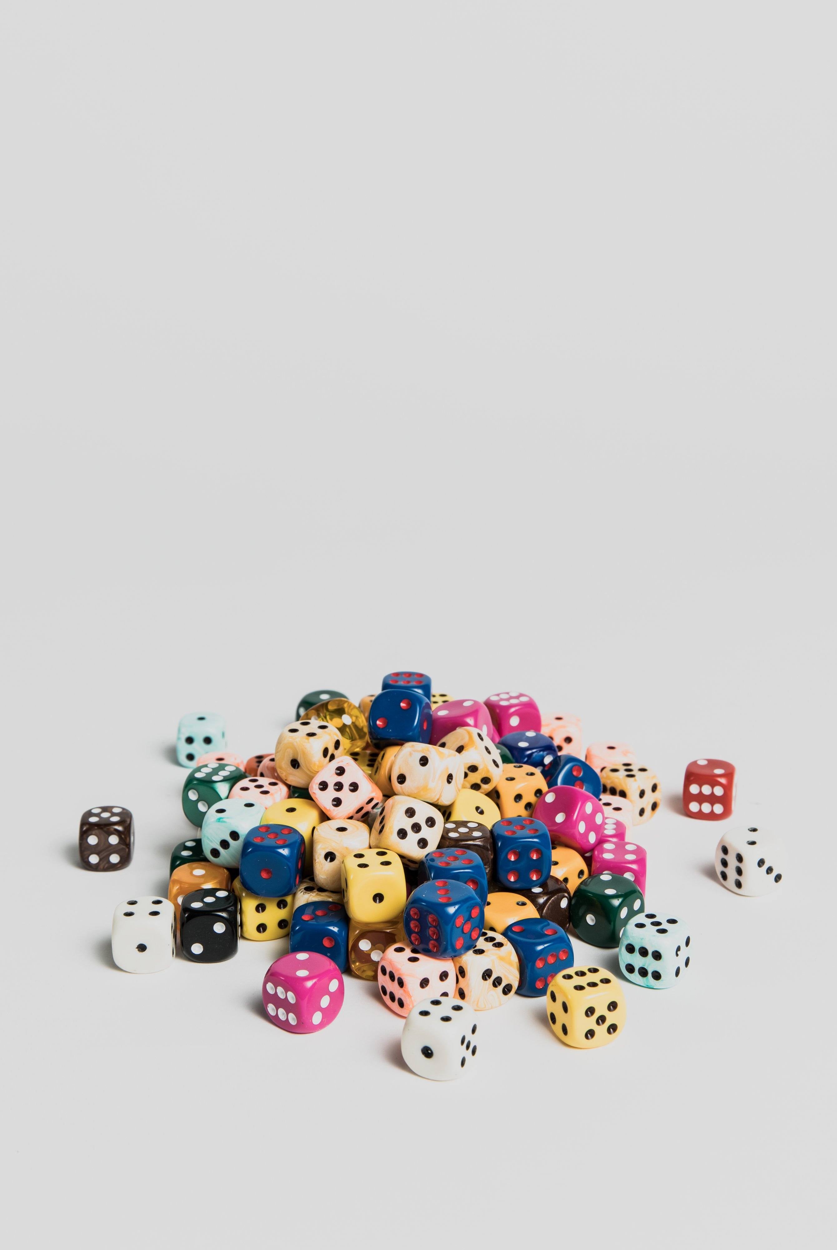 Dices - Set of five in a variety of colours Game Cartamundi