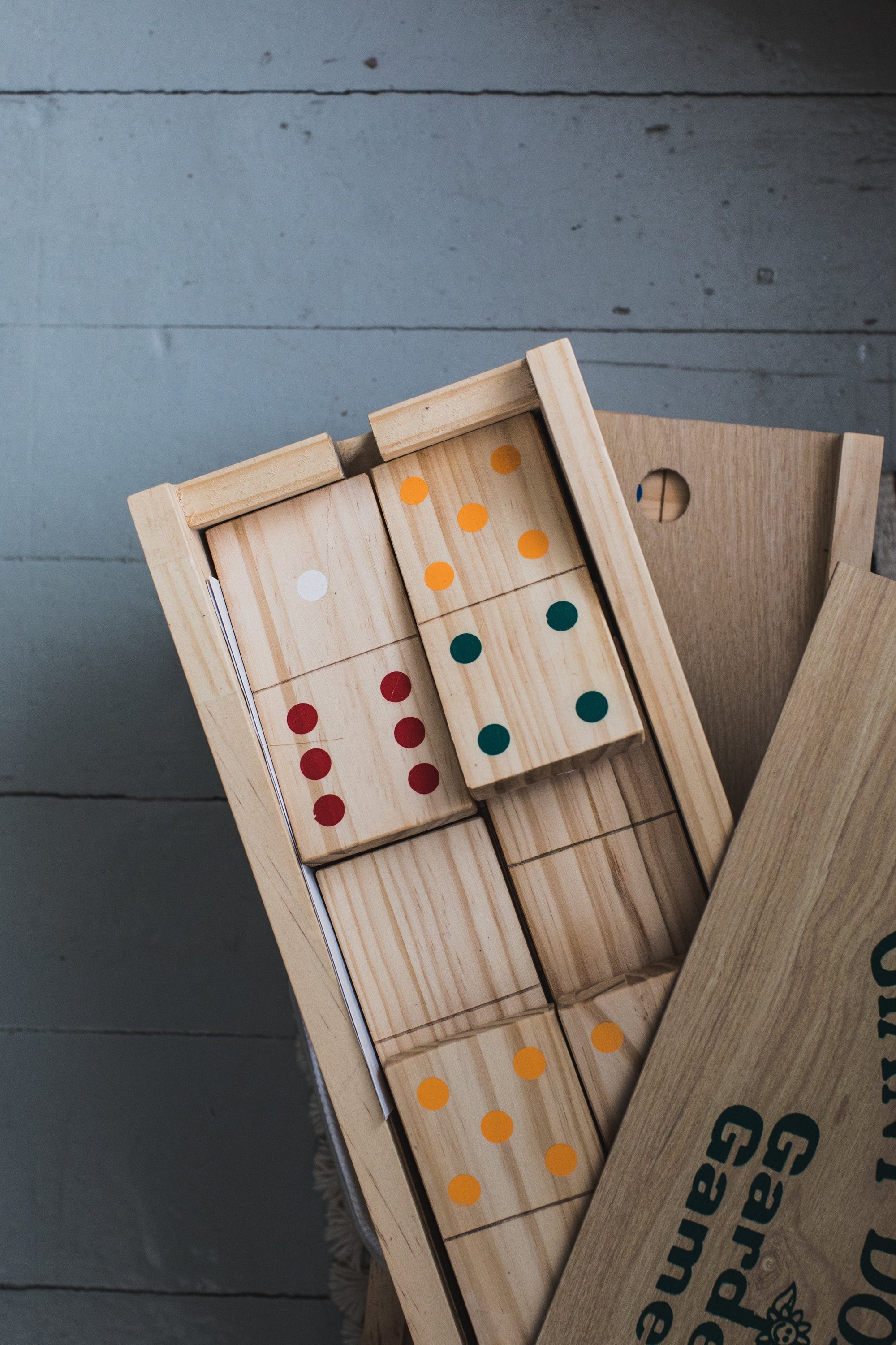 Domino - Giant Board Game Gardengames