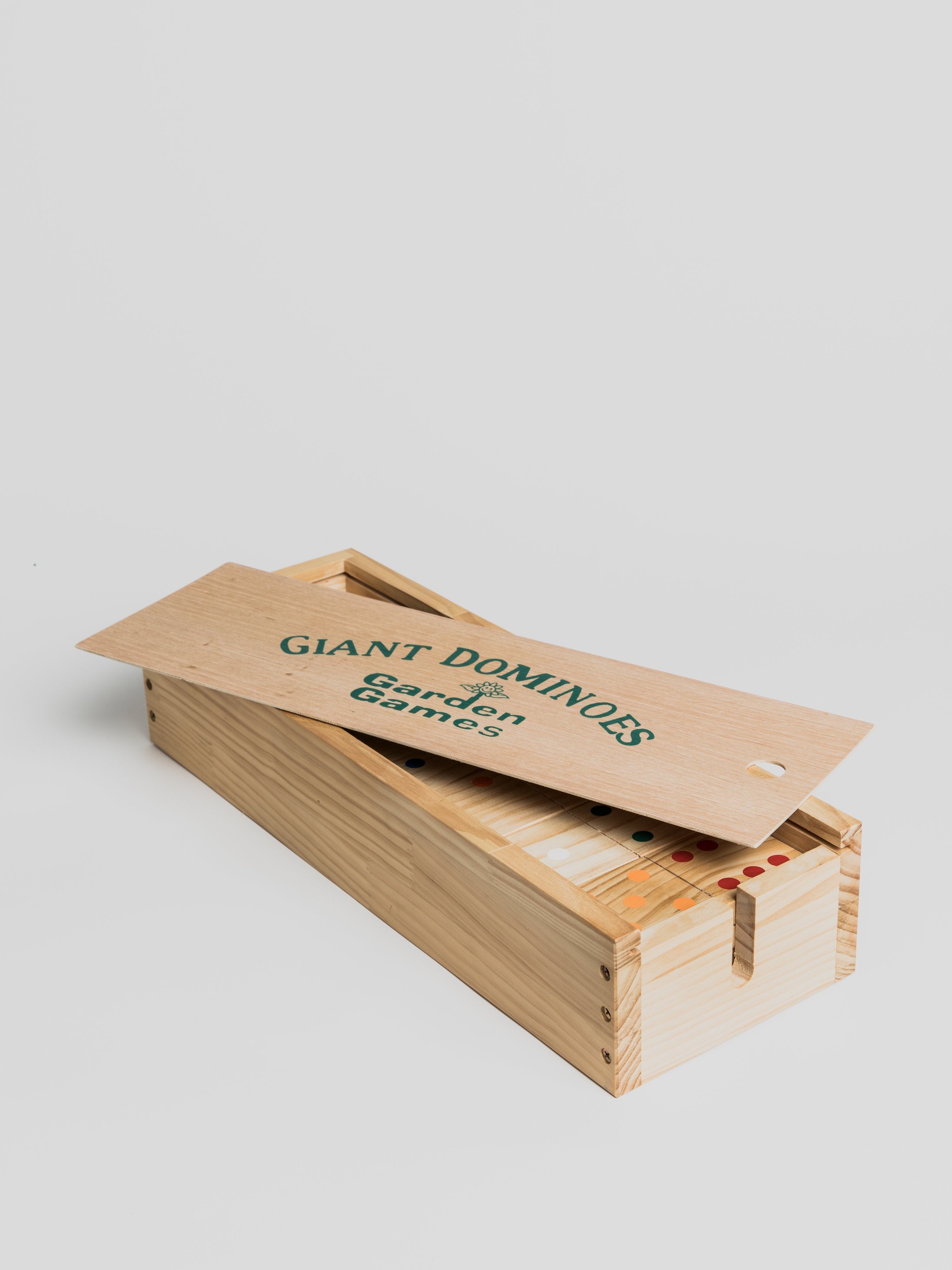Domino - Giant Board Game Gardengames