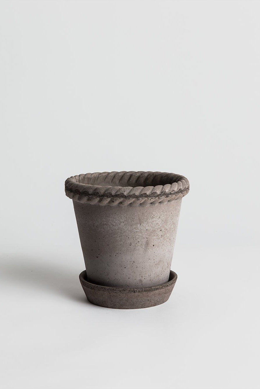 Emilia - Grey Pottery Bergs Potter