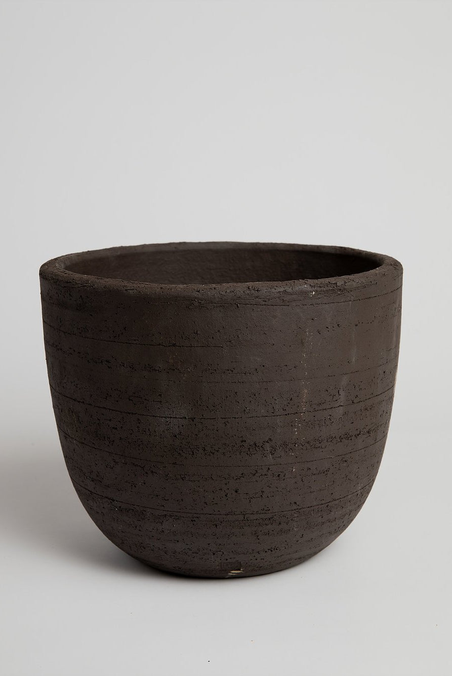 Espoo - Natural Black Pot Domani