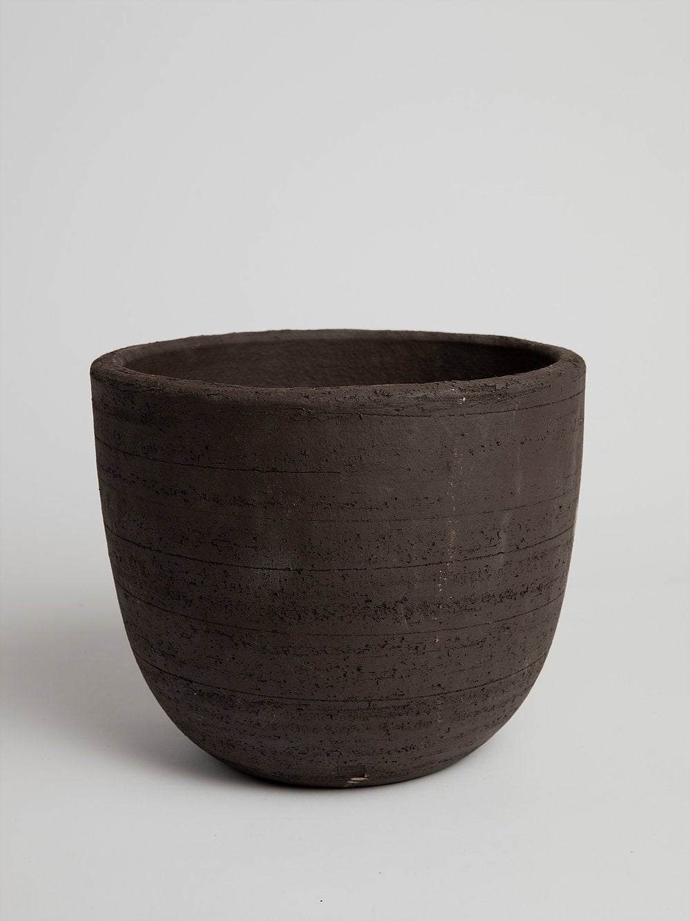 Espoo - Natural Black Pot Domani