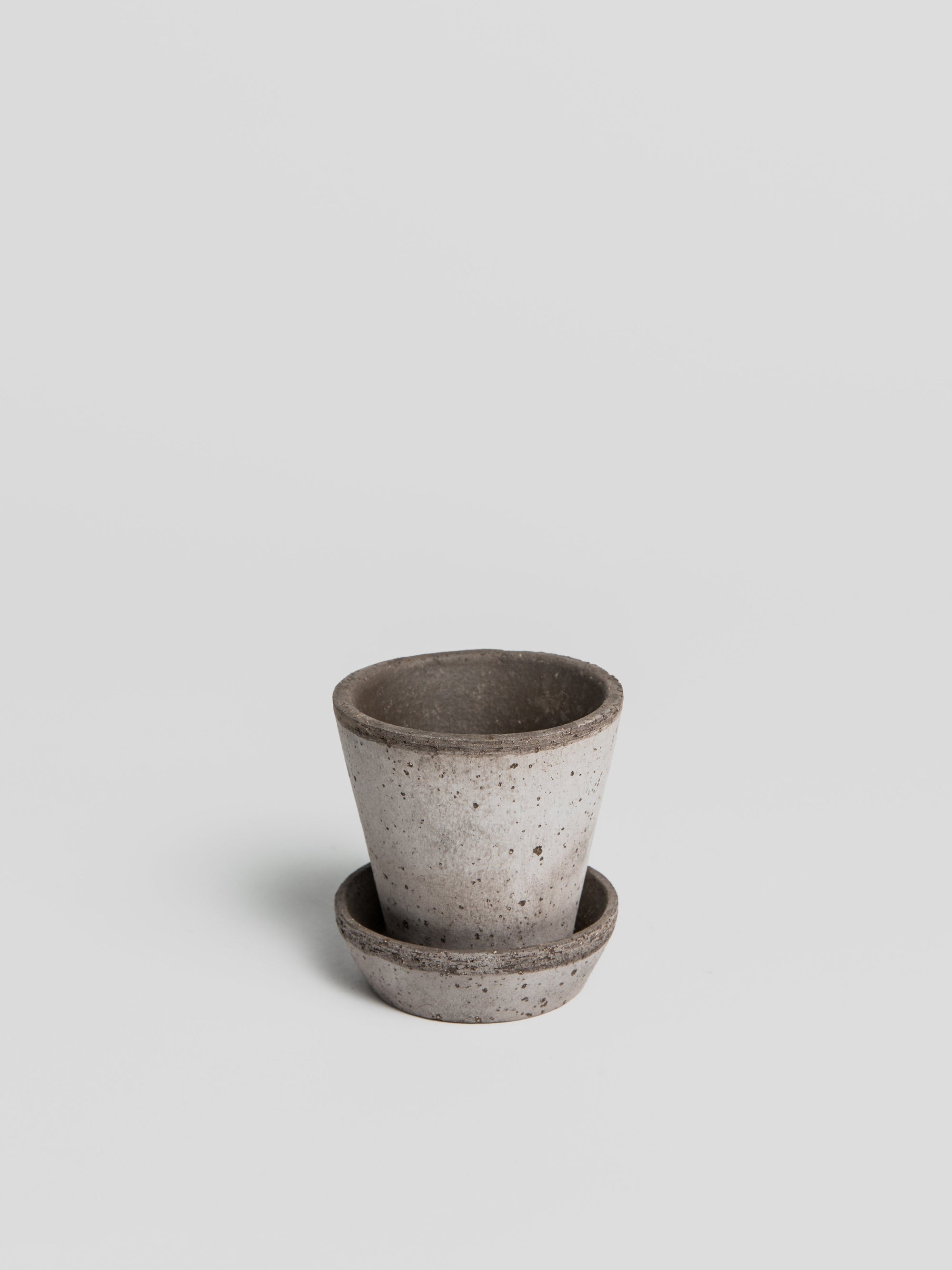 Julie - Grey Pottery Bergs Potter
