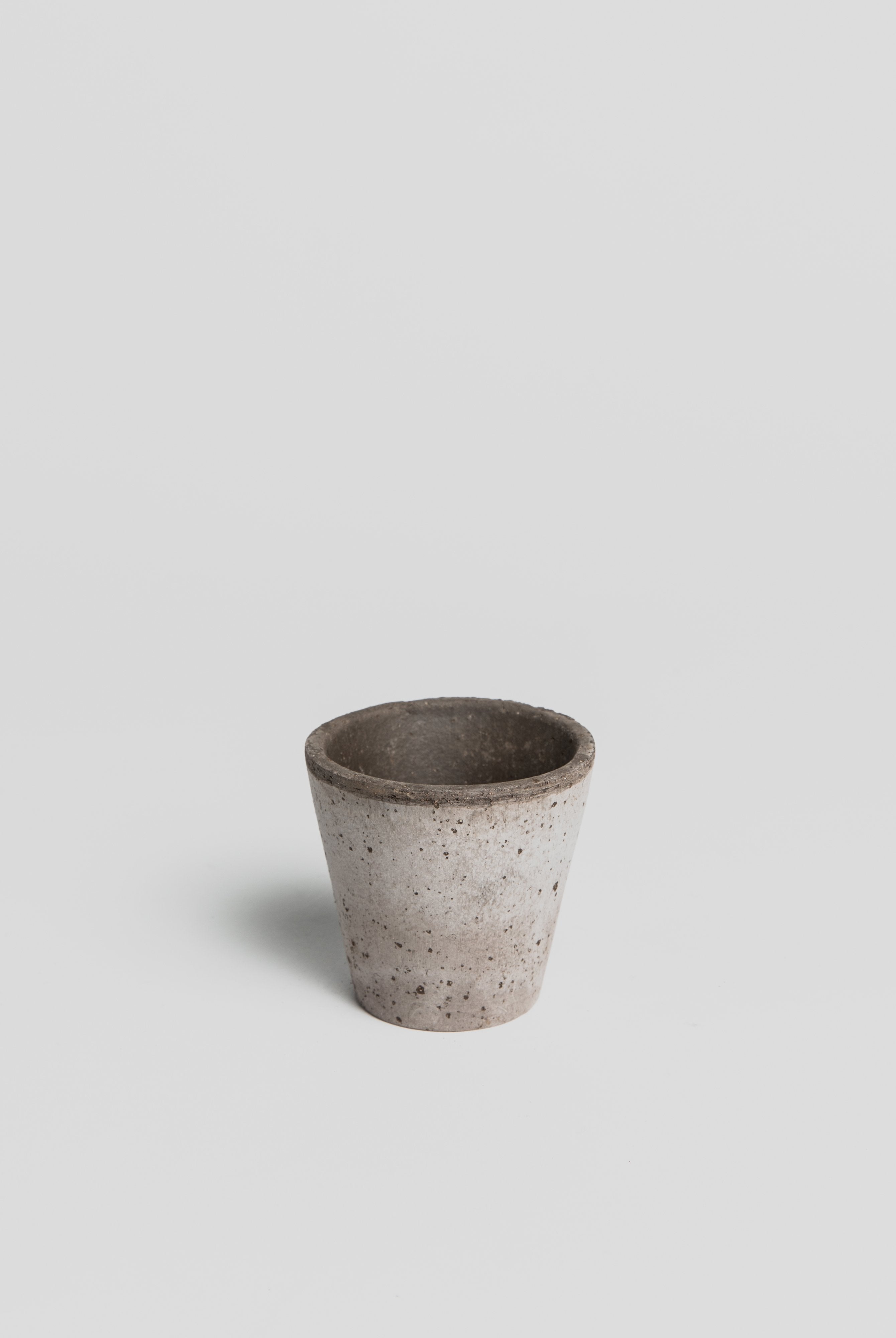 Julie - Grey Pottery Bergs Potter