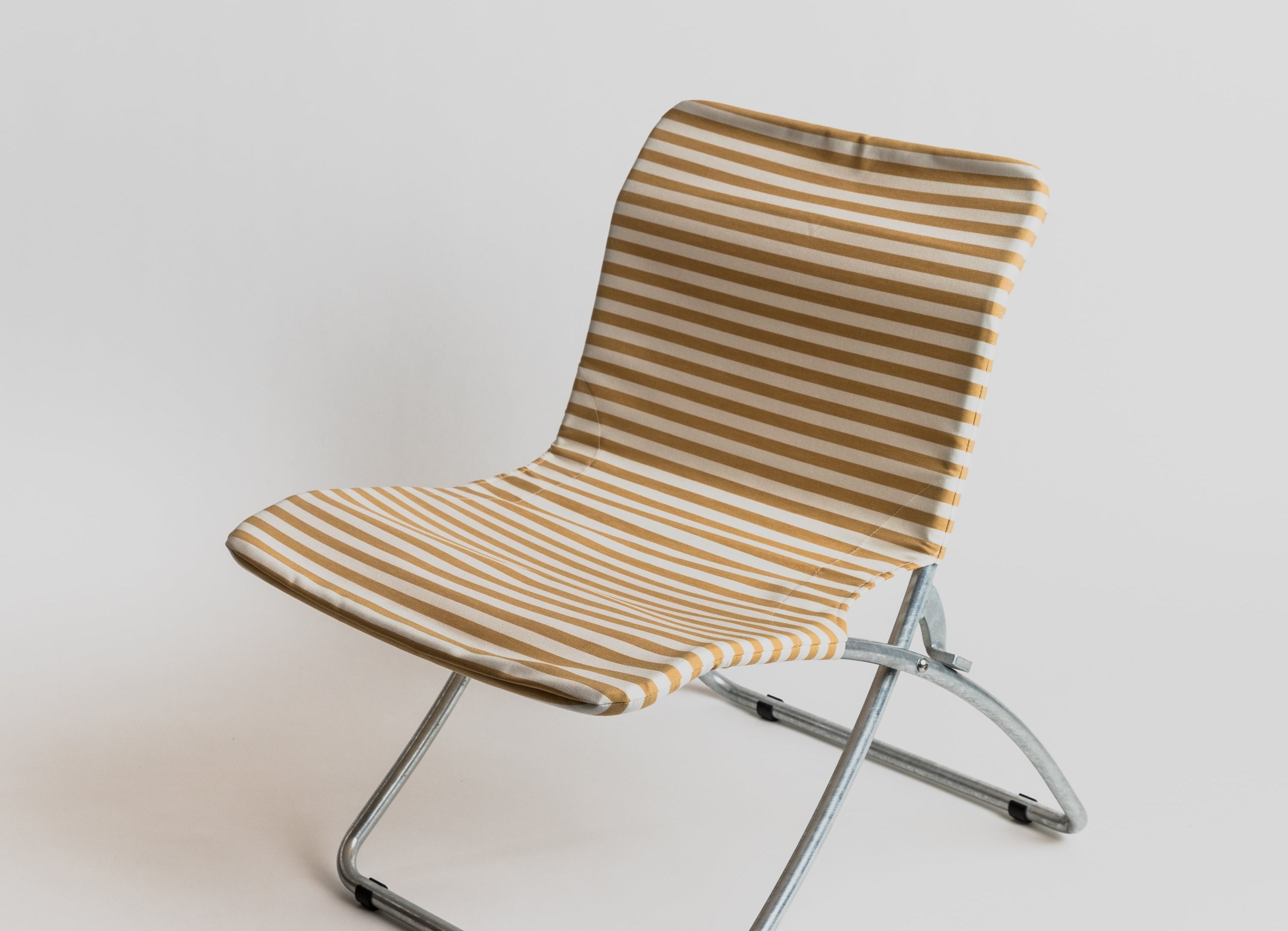 Lise Sunchair - Golden Yellow Stripe Sunchair Skagerak
