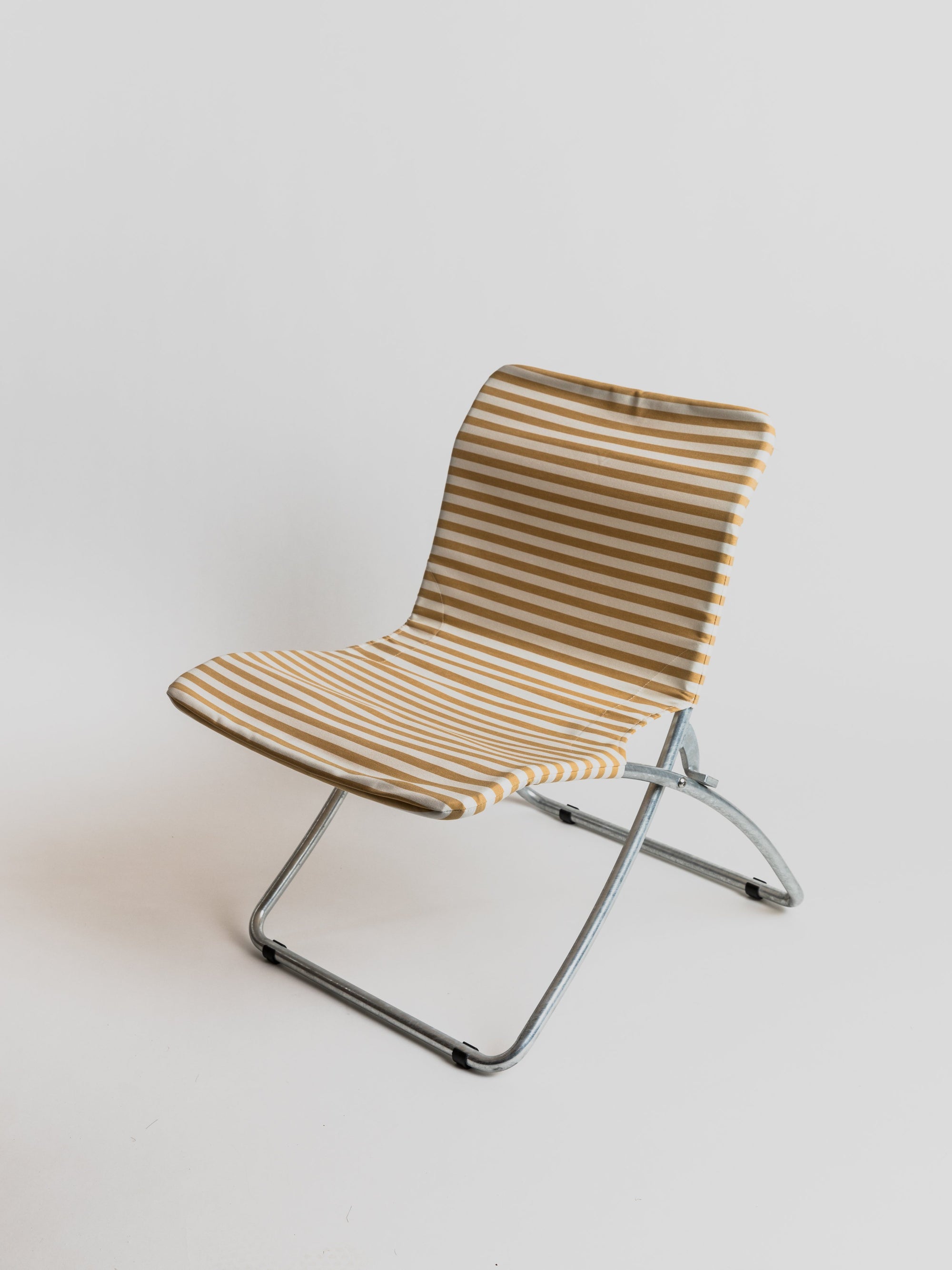 Lise Sunchair - Golden Yellow Stripe Sunchair Skagerak