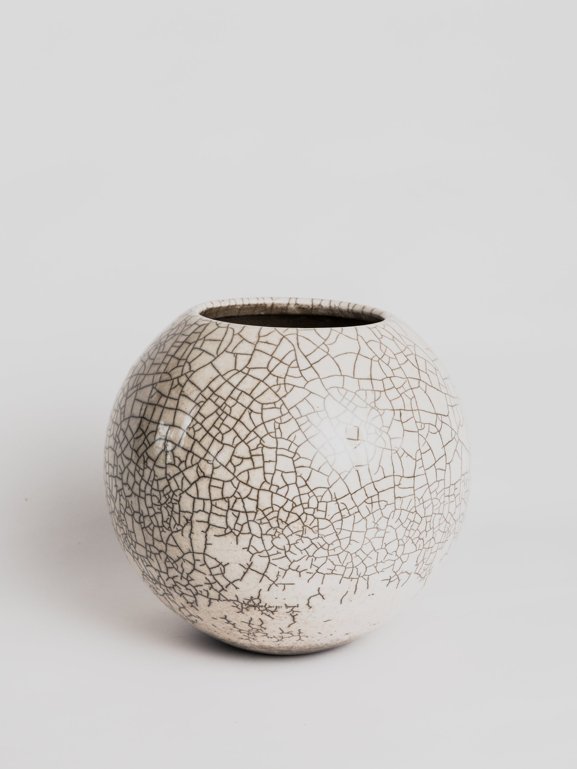 Lund Bal Vase - White Pottery Domani
