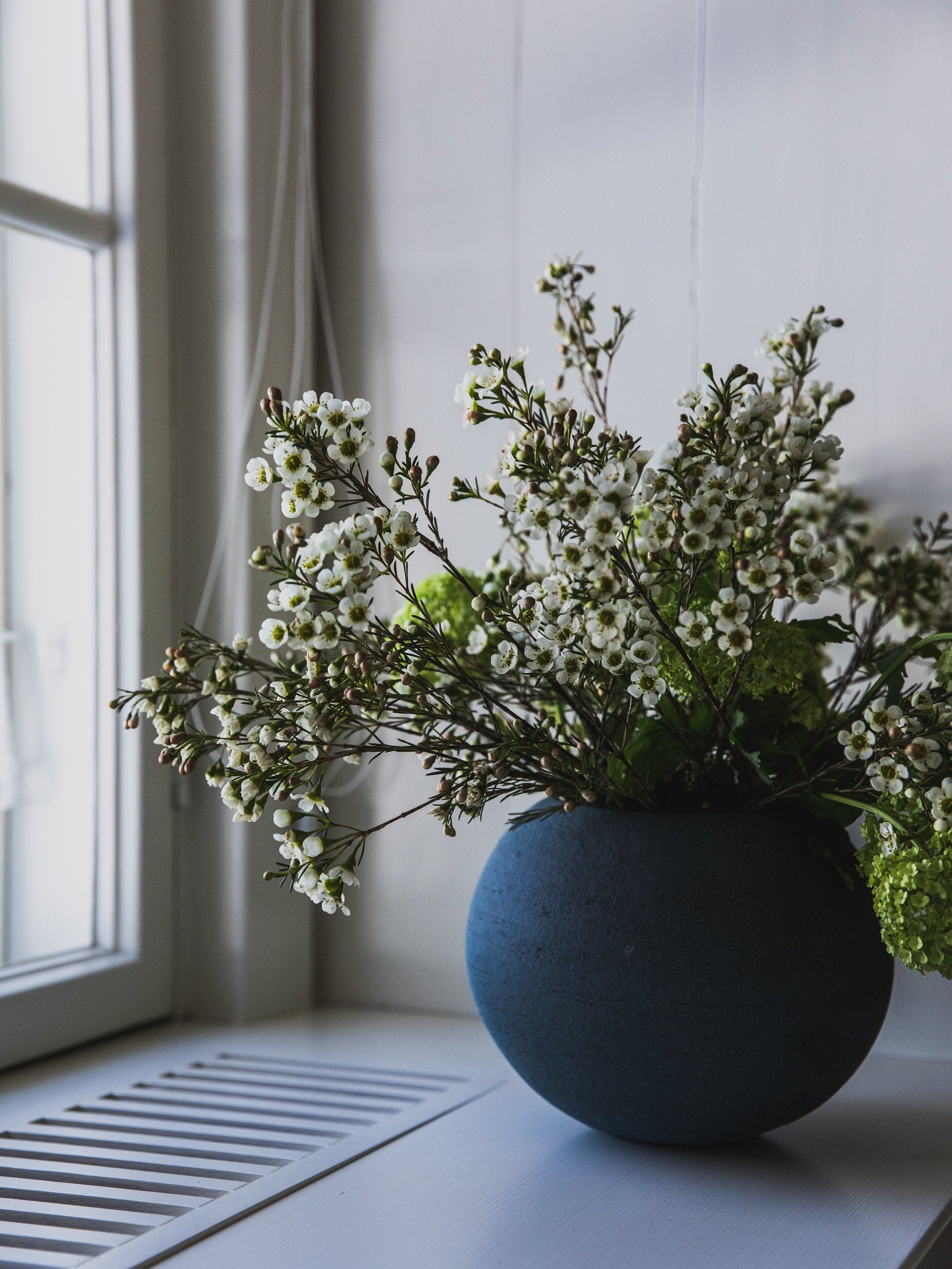 Luzon Pot - Frosted Green Vase Domani