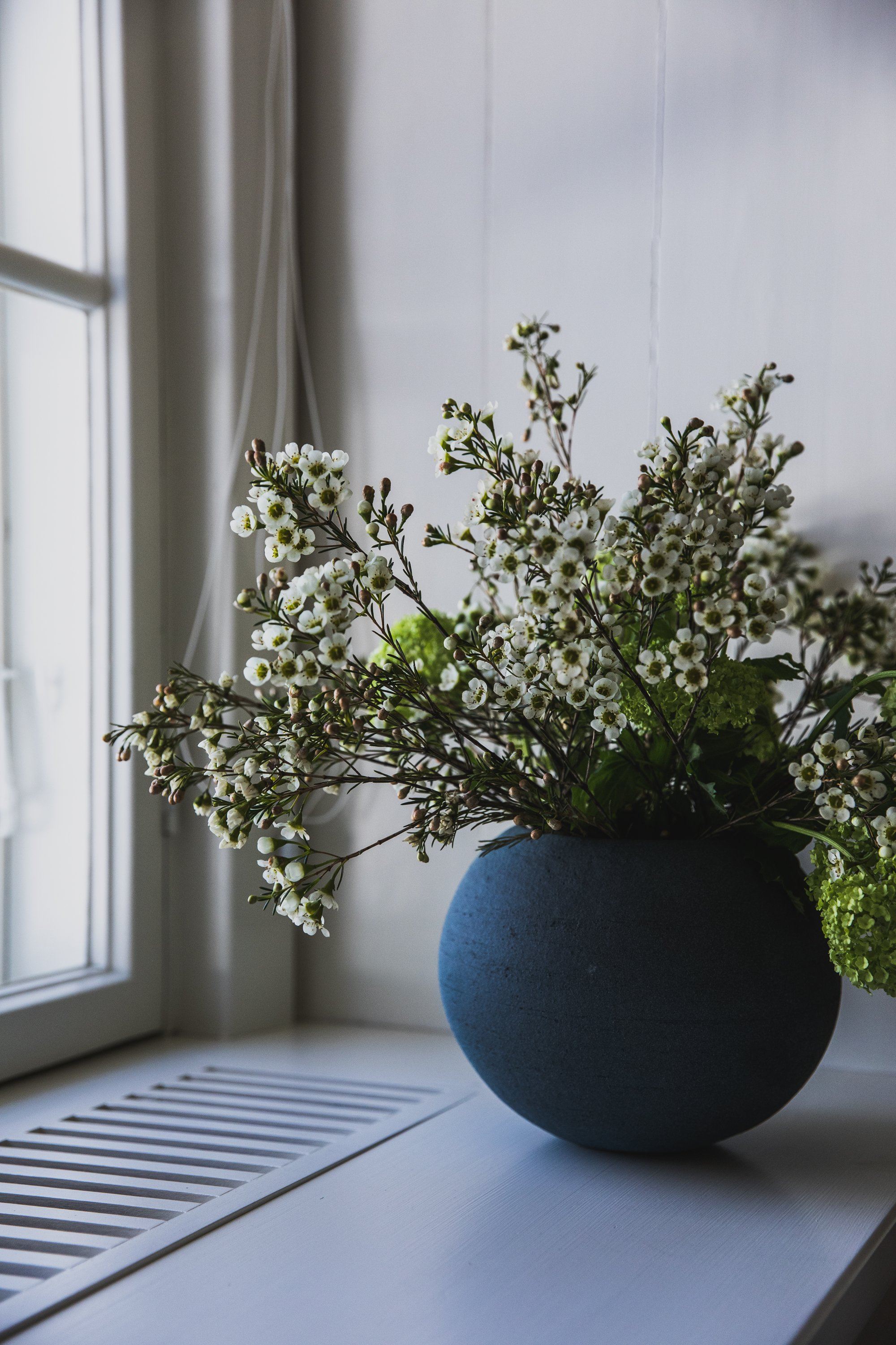 Luzon Pot - Frosted Green Vase Domani