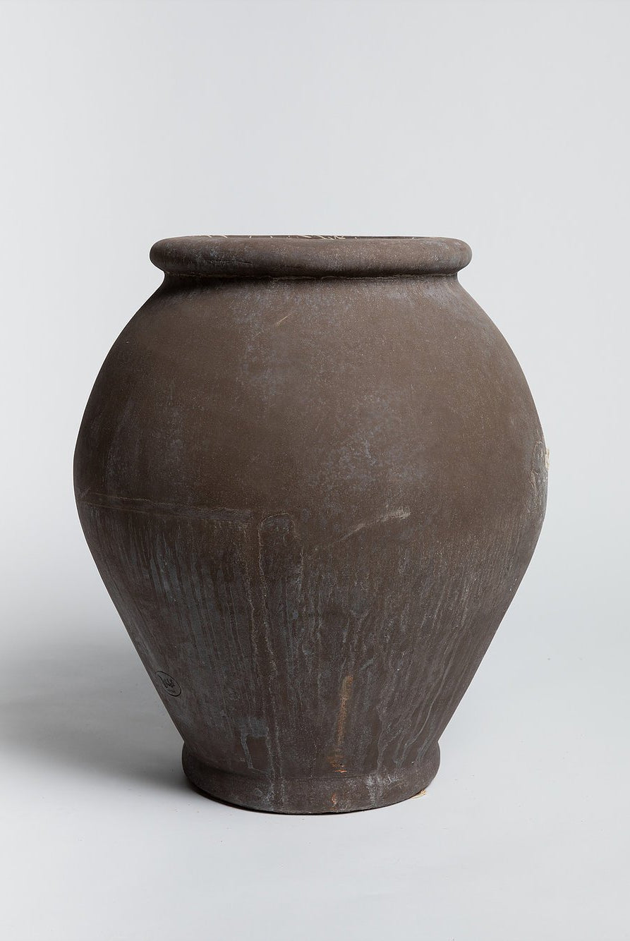 Olivia - Grey Pottery Bergs Potter