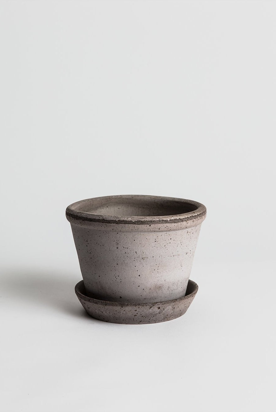 Parade - Grey Pottery Bergs Potter