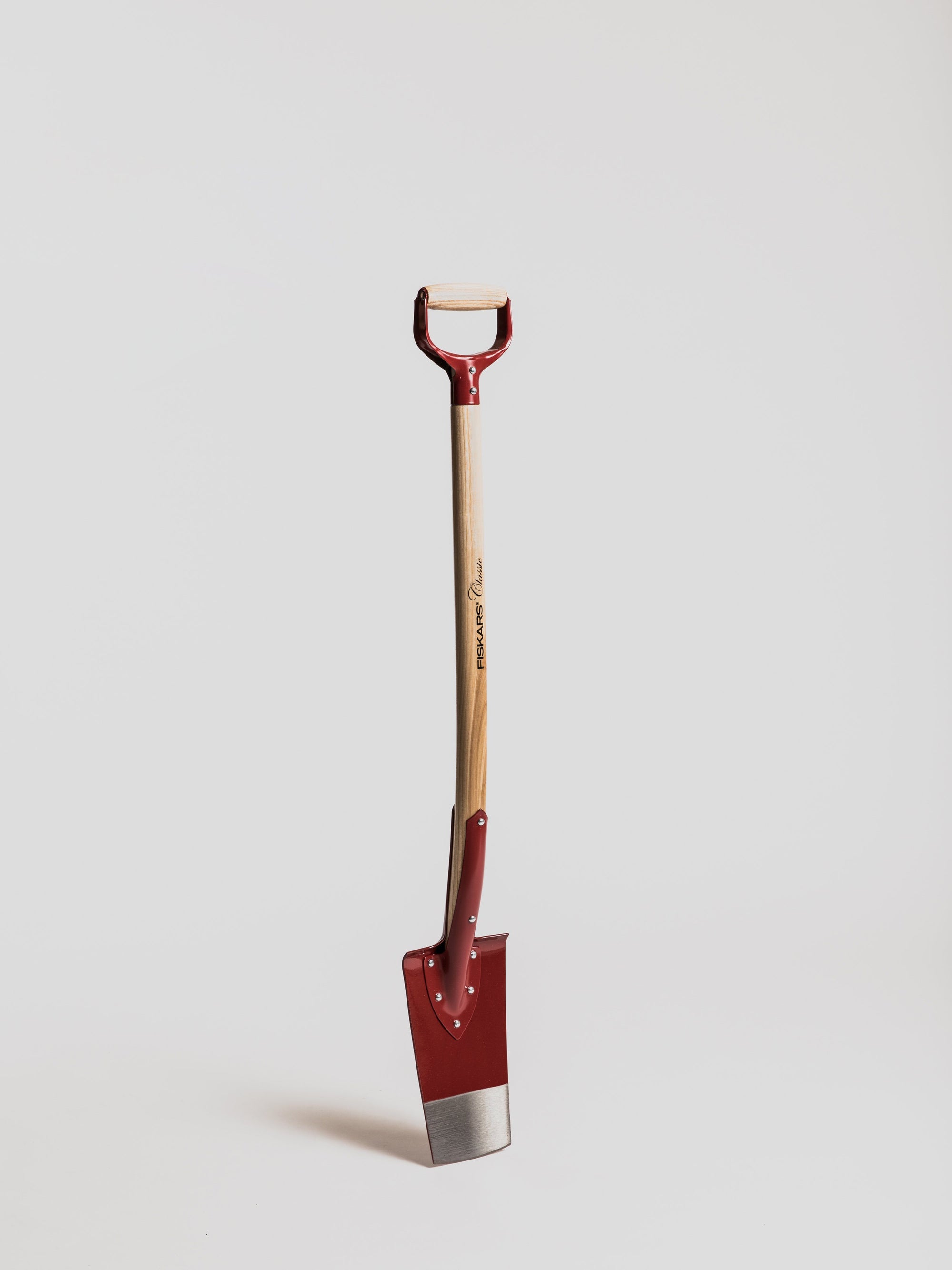 Perennial Spade - Classic Red Garden Tool Fiskars