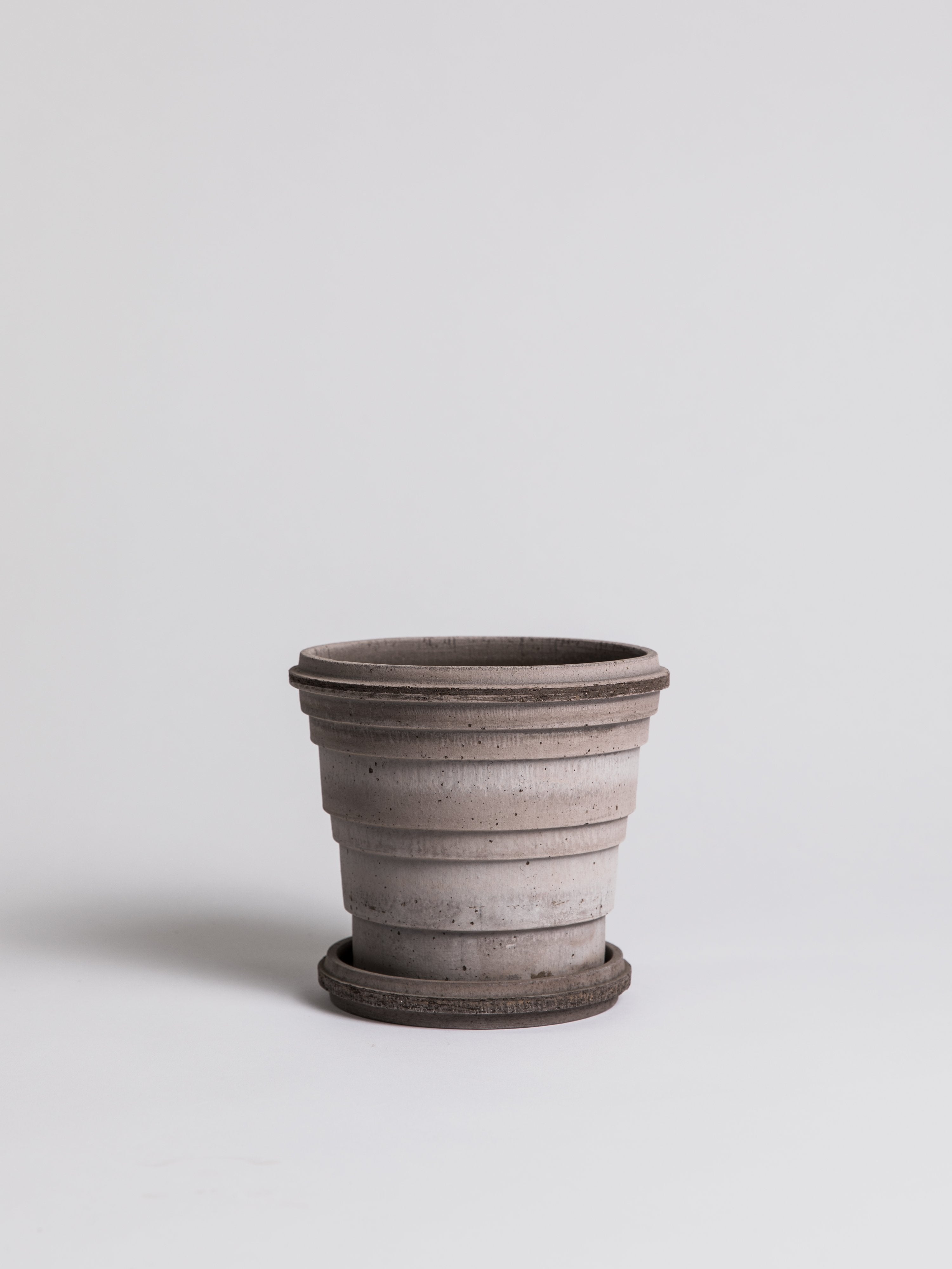 Saturn - Grey Pottery Bergs Potter