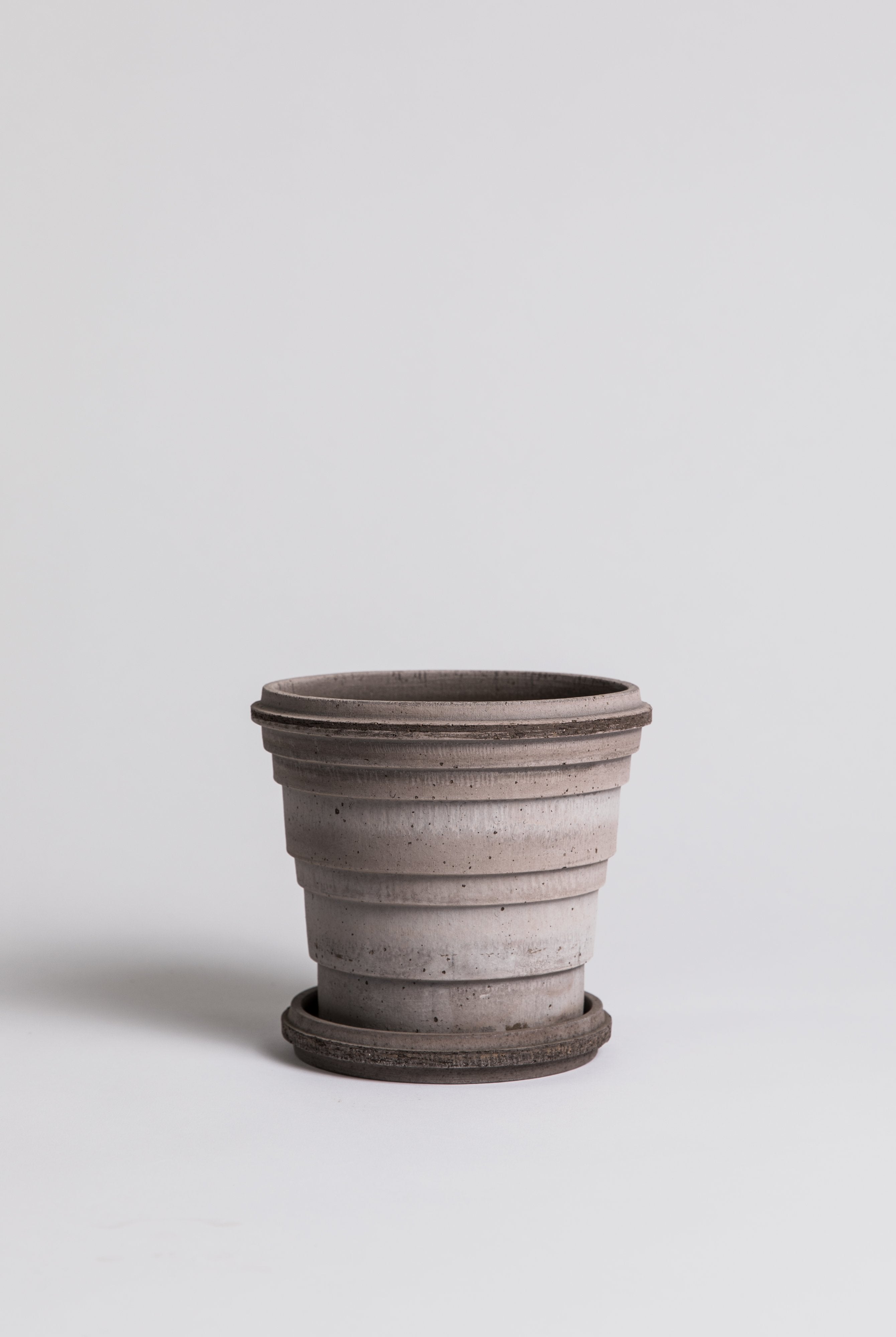 Saturn - Grey Pottery Bergs Potter