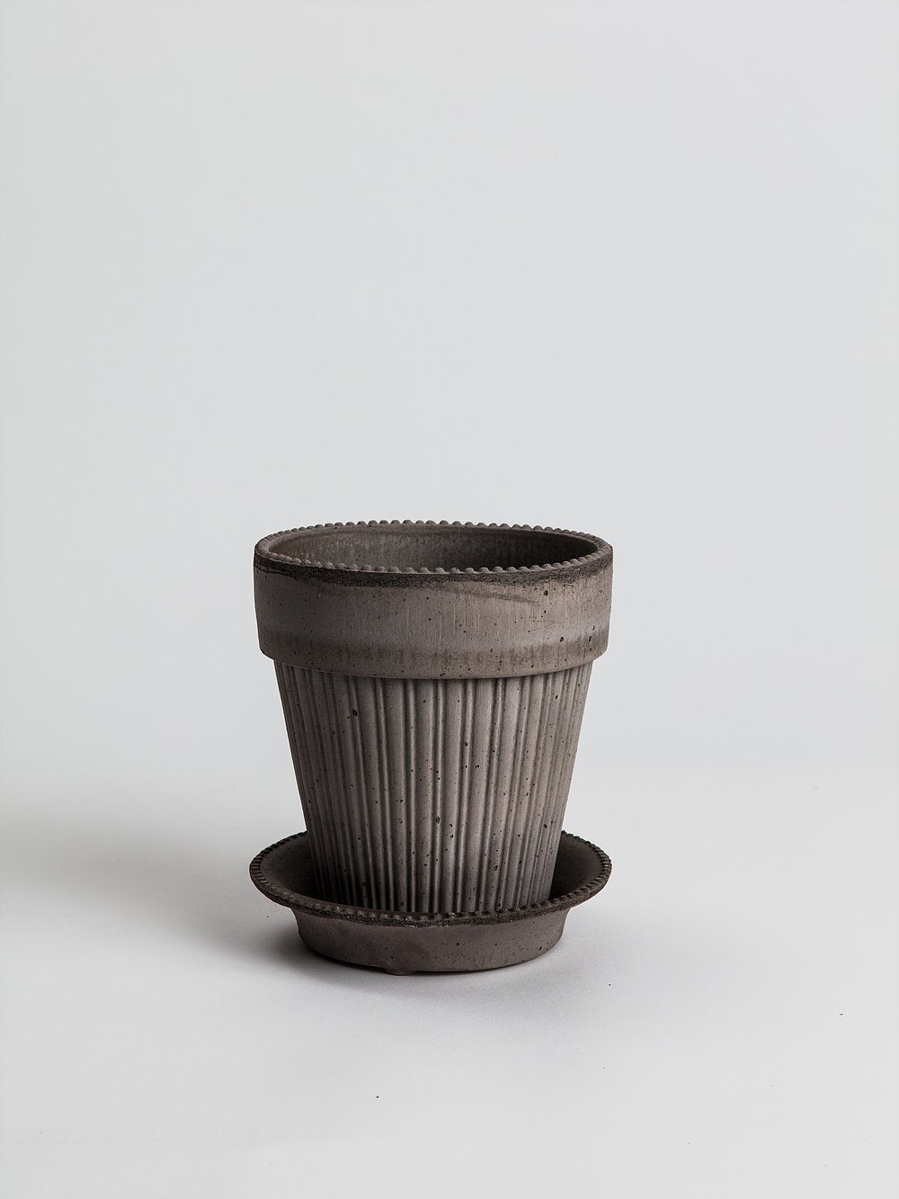 Simona - Grey Pottery Bergs Potter