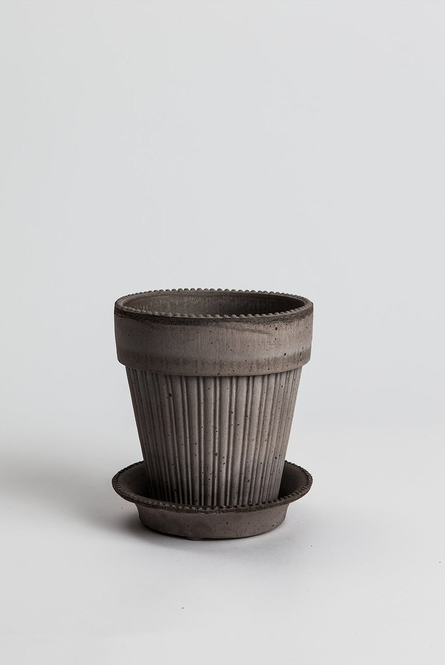 Simona - Grey Pottery Bergs Potter