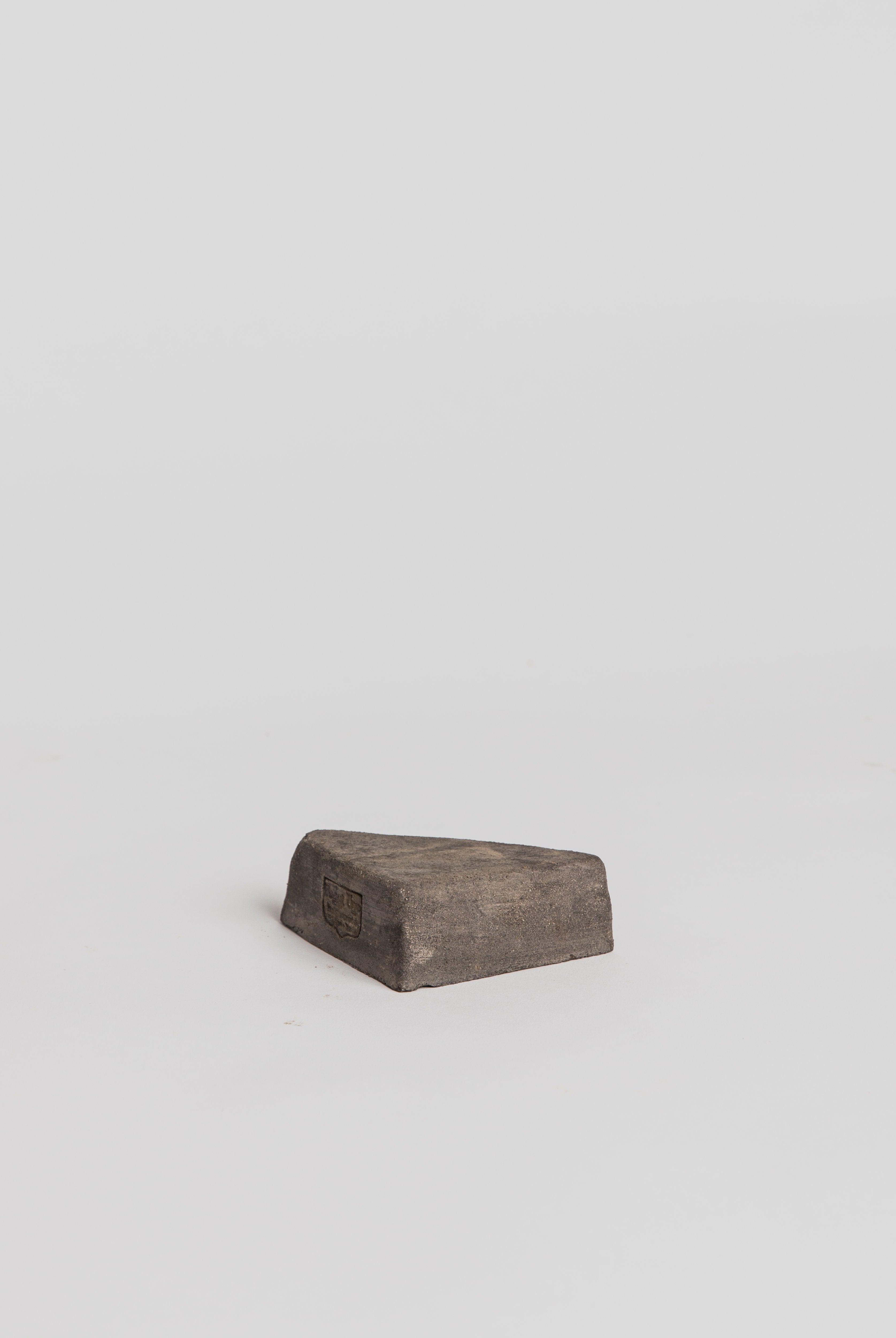 Triangle Foot - Grey Pottery Poggi Ugo