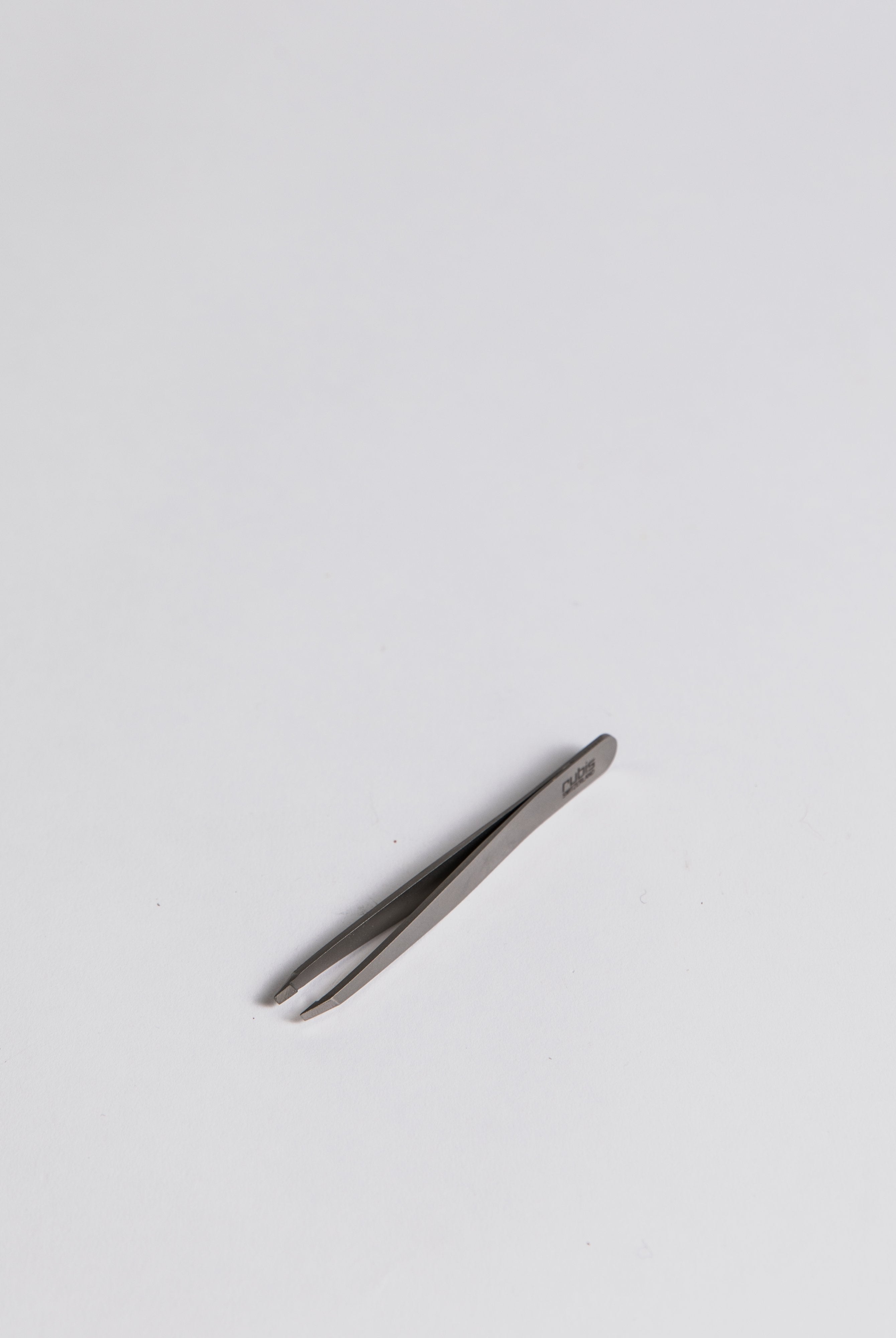 Tweezer Tweezer Rubis