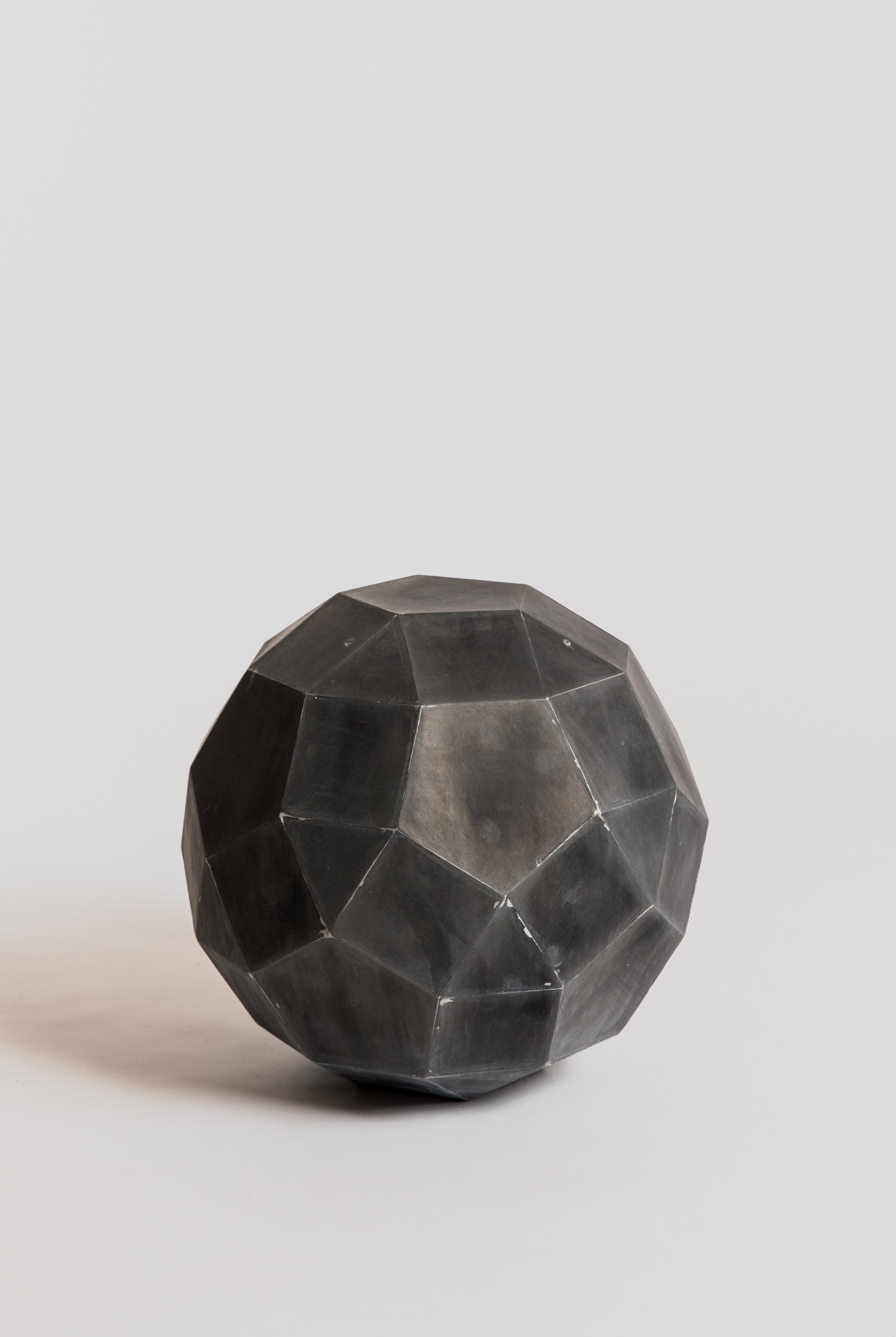 Zinc Ornament Ball Pottery Domani