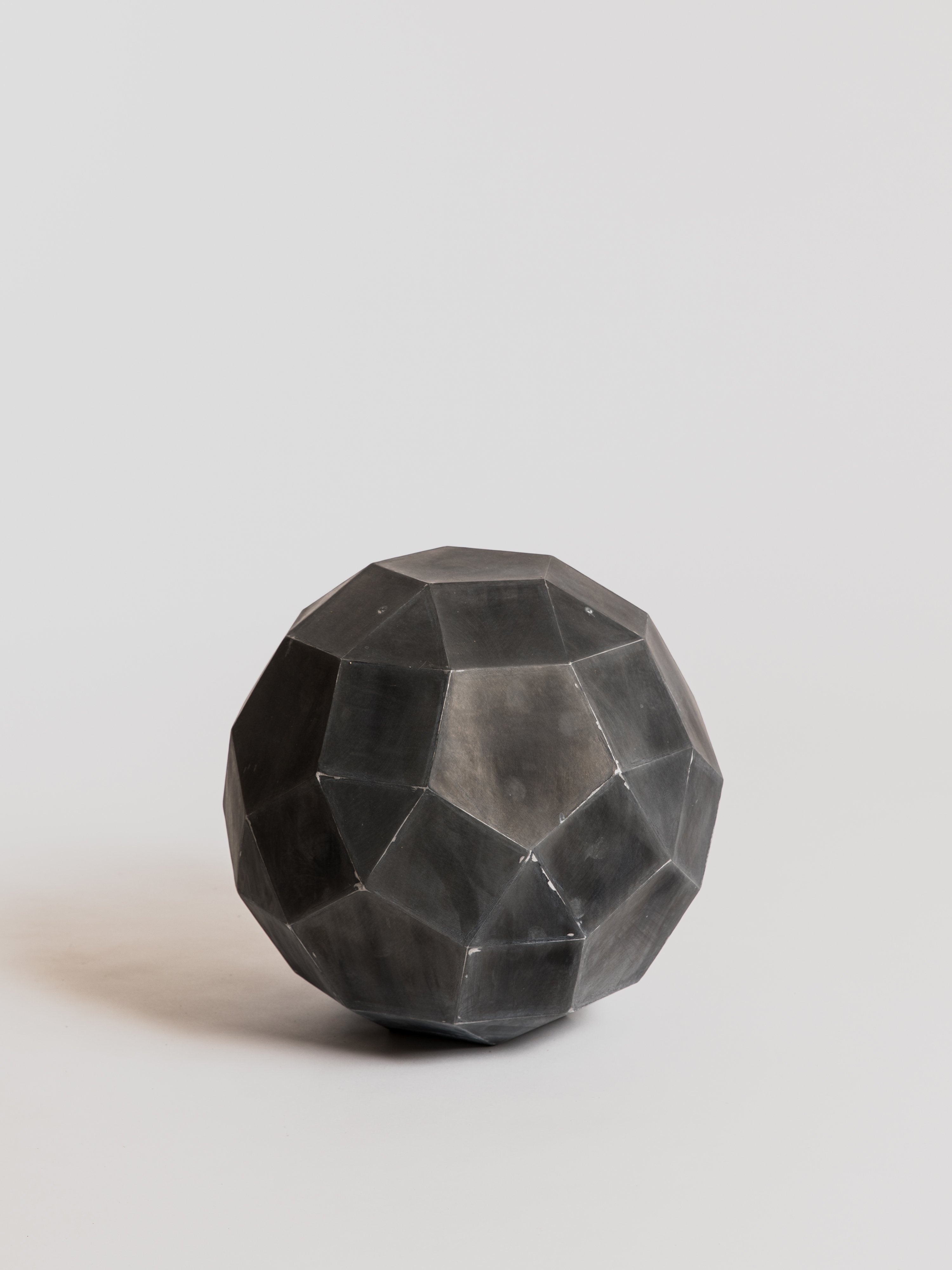 Zinc Ornament Ball Pottery Domani