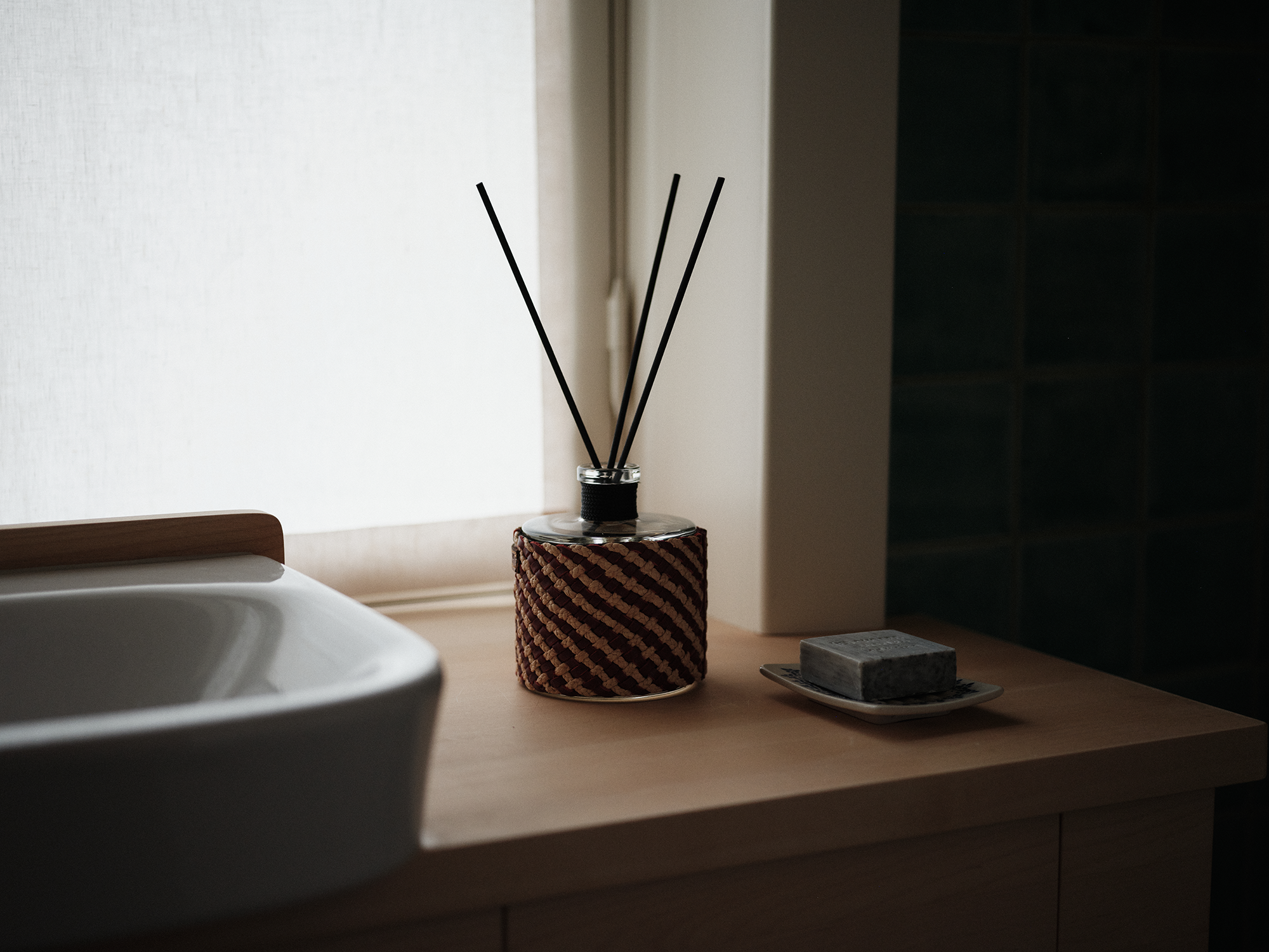 Fragrance Diffuser - Raphia Cuir Assia Rose Oud - Cigale &  Fourmi