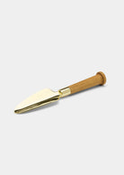 Nurture Hand Showel - Brass / Oak — Skultuna 2
