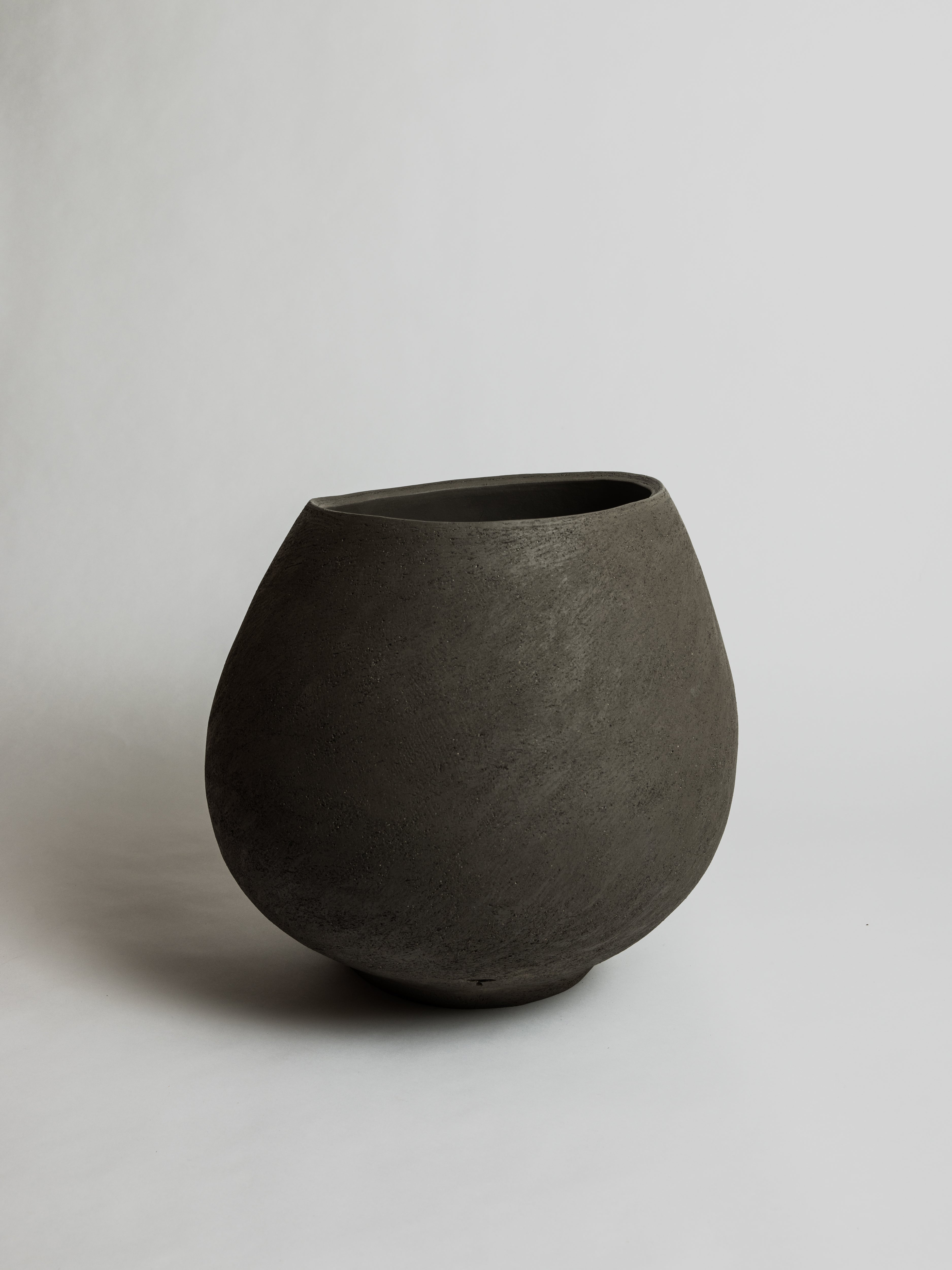 Nido Vase 7 - Large Graphite - Cigale &amp;  Fourmi