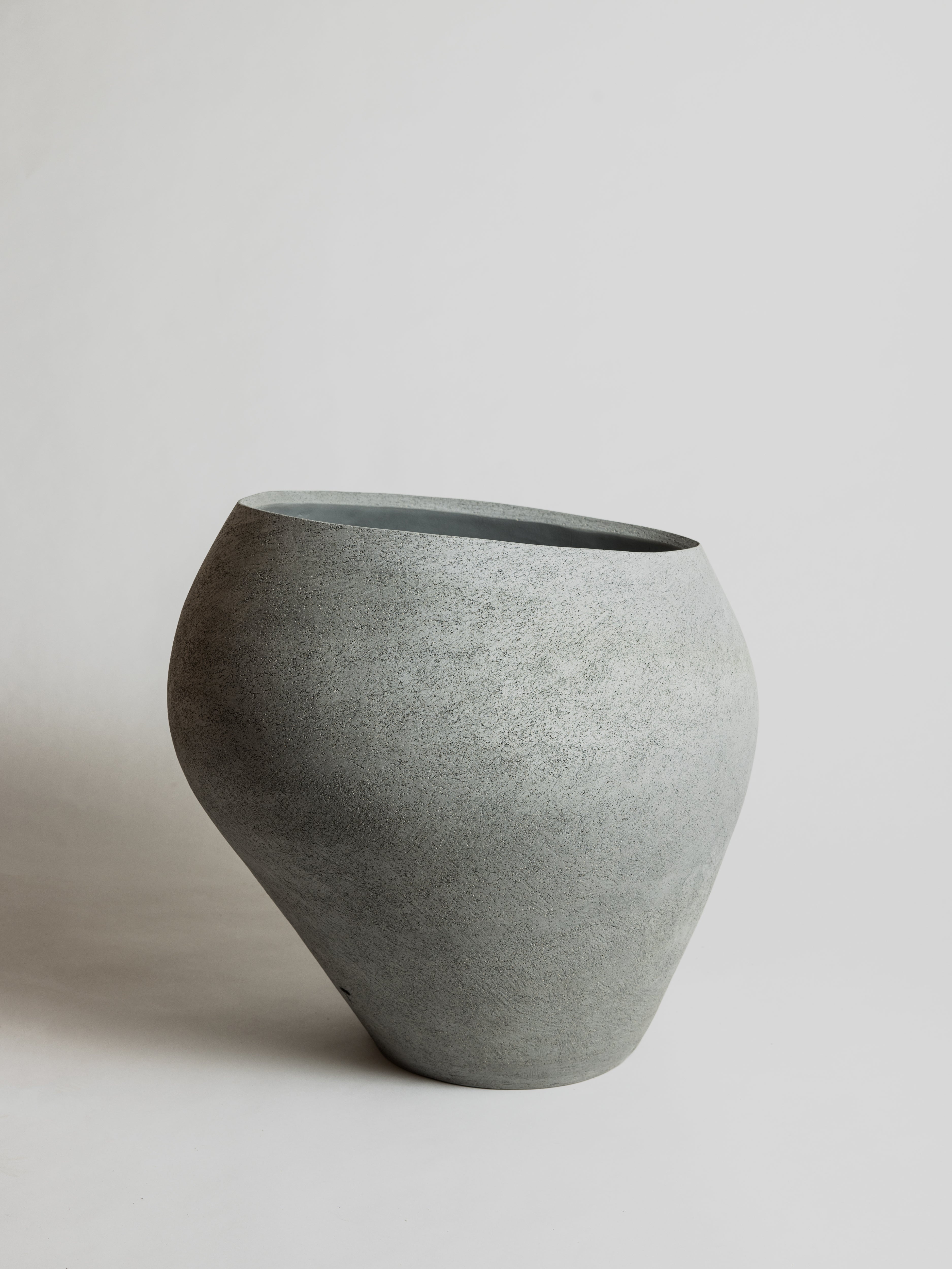 Nido Vase 12 - Large Ashes - Cigale &amp;  Fourmi