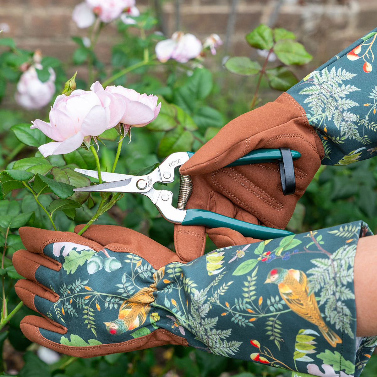 Gauntlet Gardening Gloves - Woodland Wonders