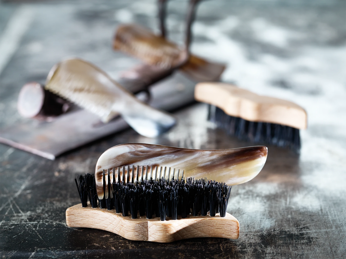 Beard Comb - Horn — detail 3