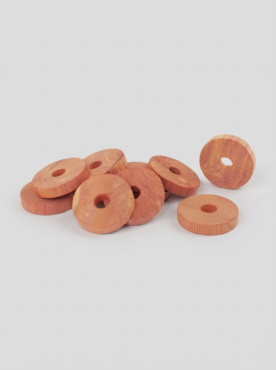 Red Cedar Cloth Hanger Discs — Cigale & Fourmi