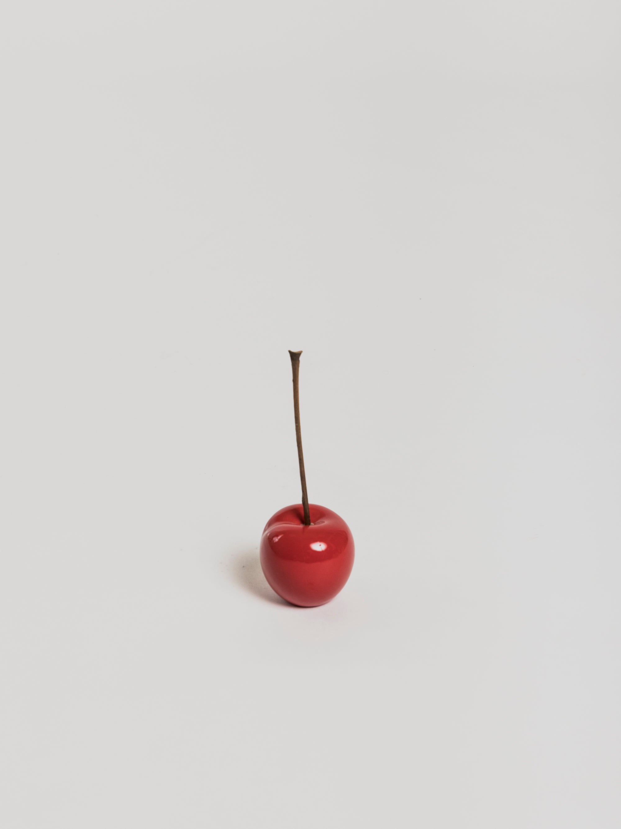Cherry Statue - Ceramic Red D5,5 cm - Cigale et Fourmi