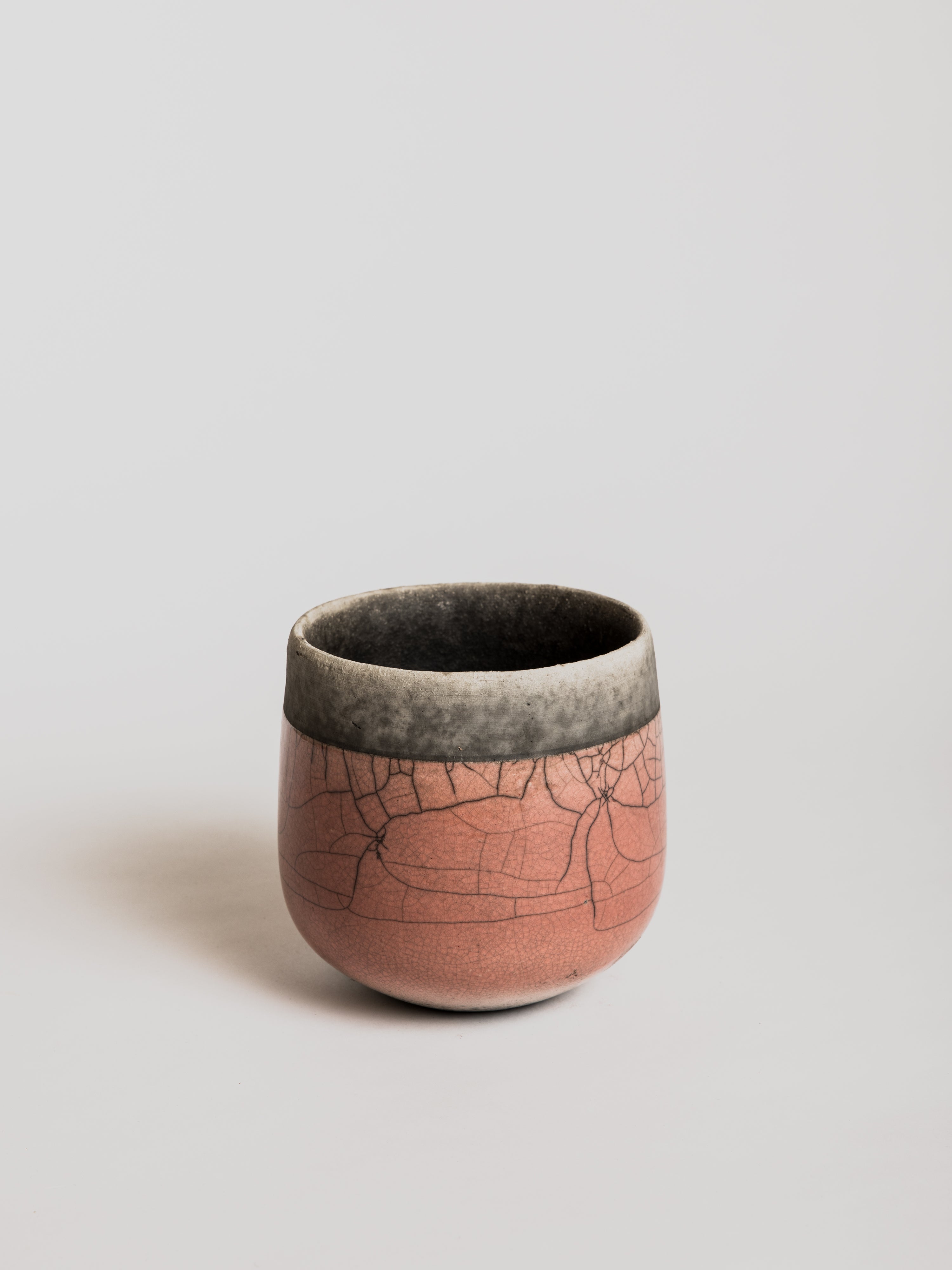 DOMANIドマーニ　Minsk VASE　コールブラック　24cm DOMANIドマーニ Minsk VASE コールブラック 24cm ドマーニ（DOMANI