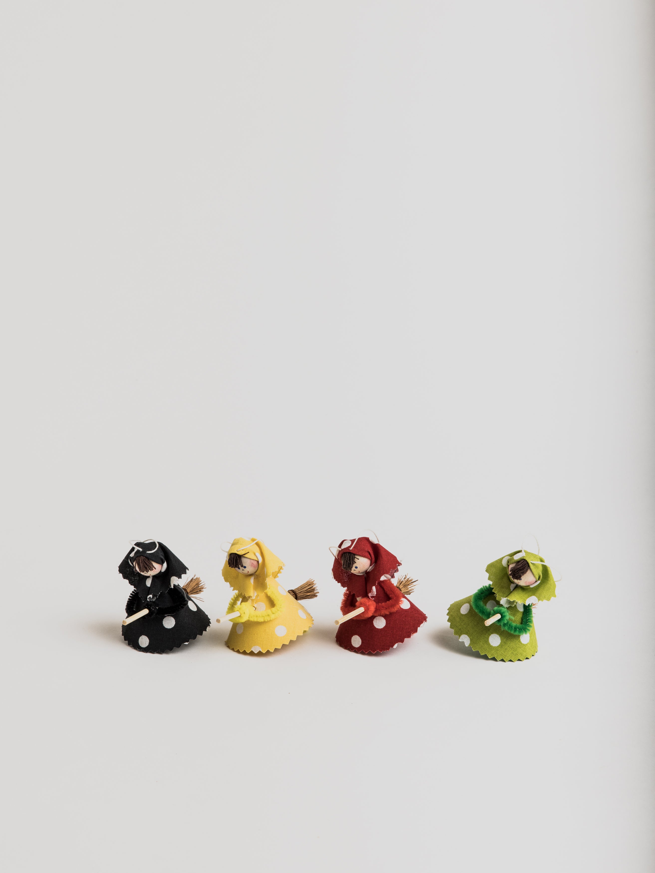 Easter Witch - Black - Cigale &  Fourmi