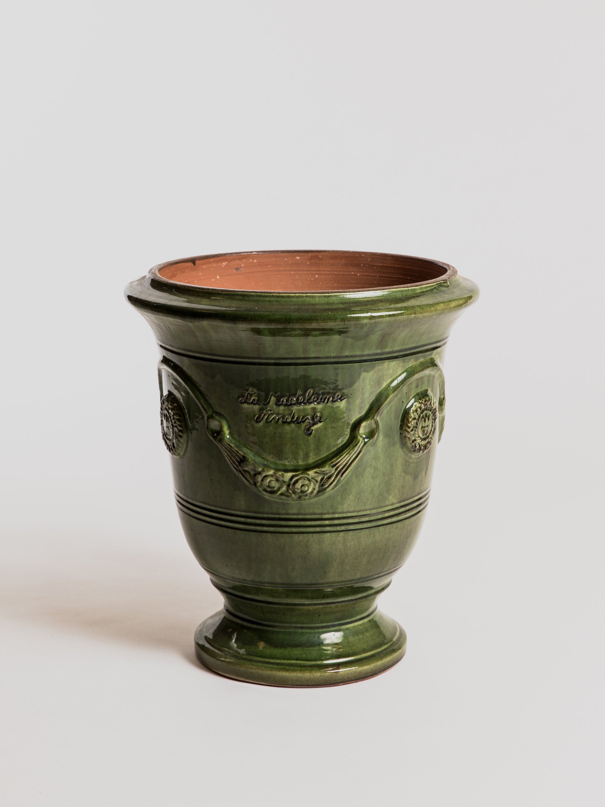 Anduze - Green Pottery Poterie de la Madeleine 